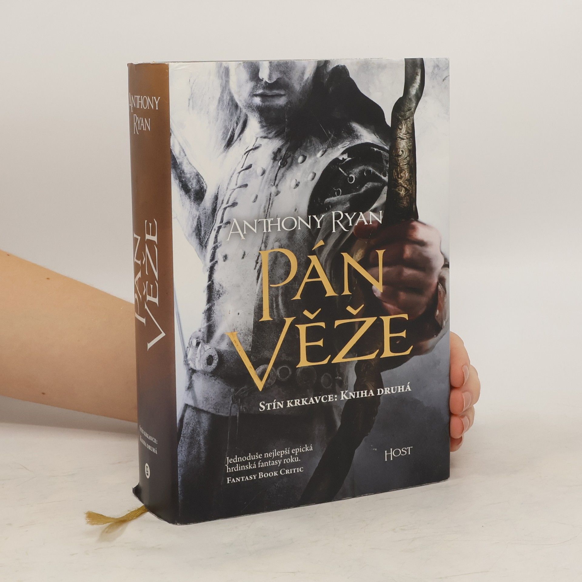 Anthony Ryan Pán věže: stín krkavce. Kniha druhá