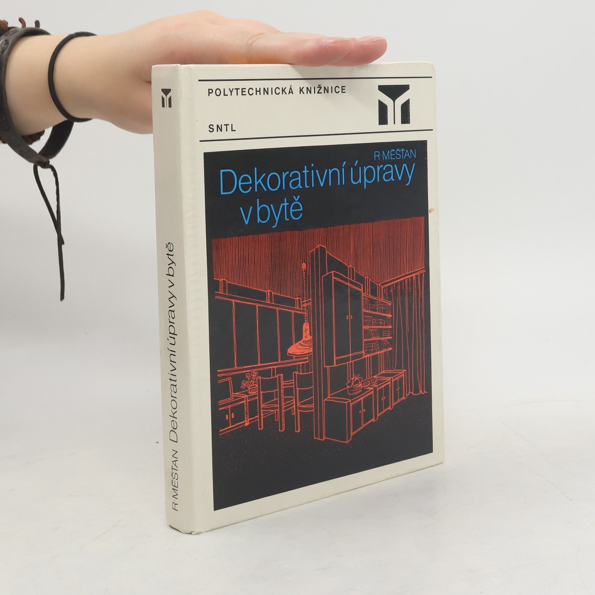 Radomír Měšťan Dekorativní úpravy v bytě