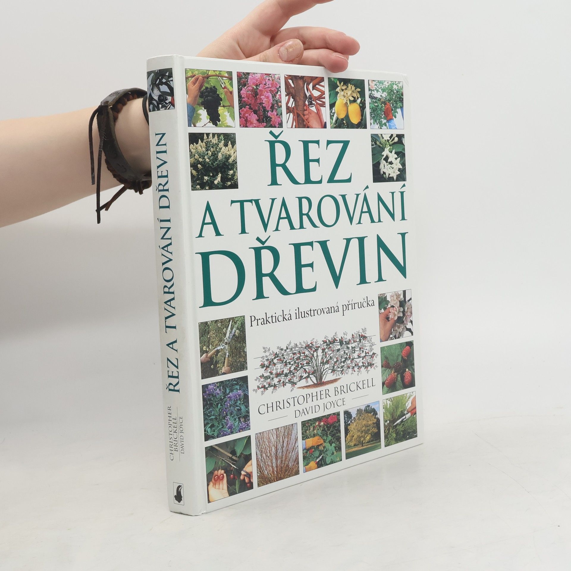 Christopher Brickell Řez a tvarování dřevin