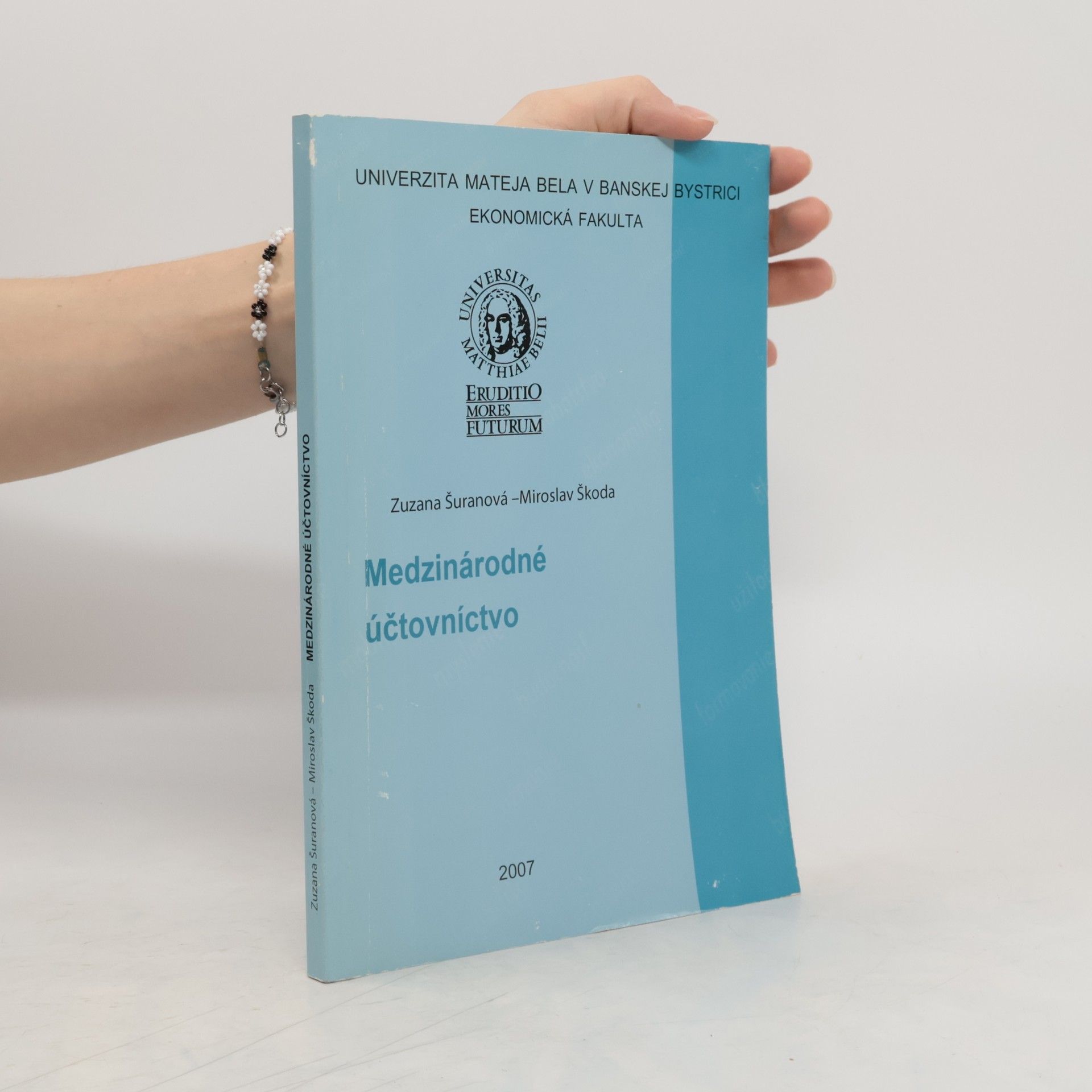 Zuzana Šuranová Medzinárodné účtovníctvo