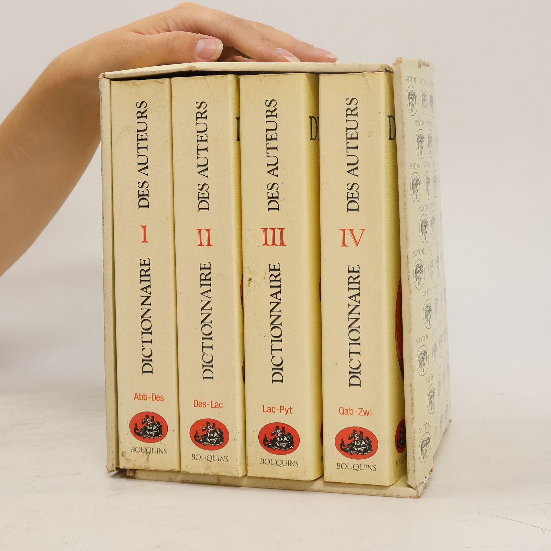 Collectif d'auteurs DICTIONNAIRE DES AUTEURS COFFRET 4 VOLUMES