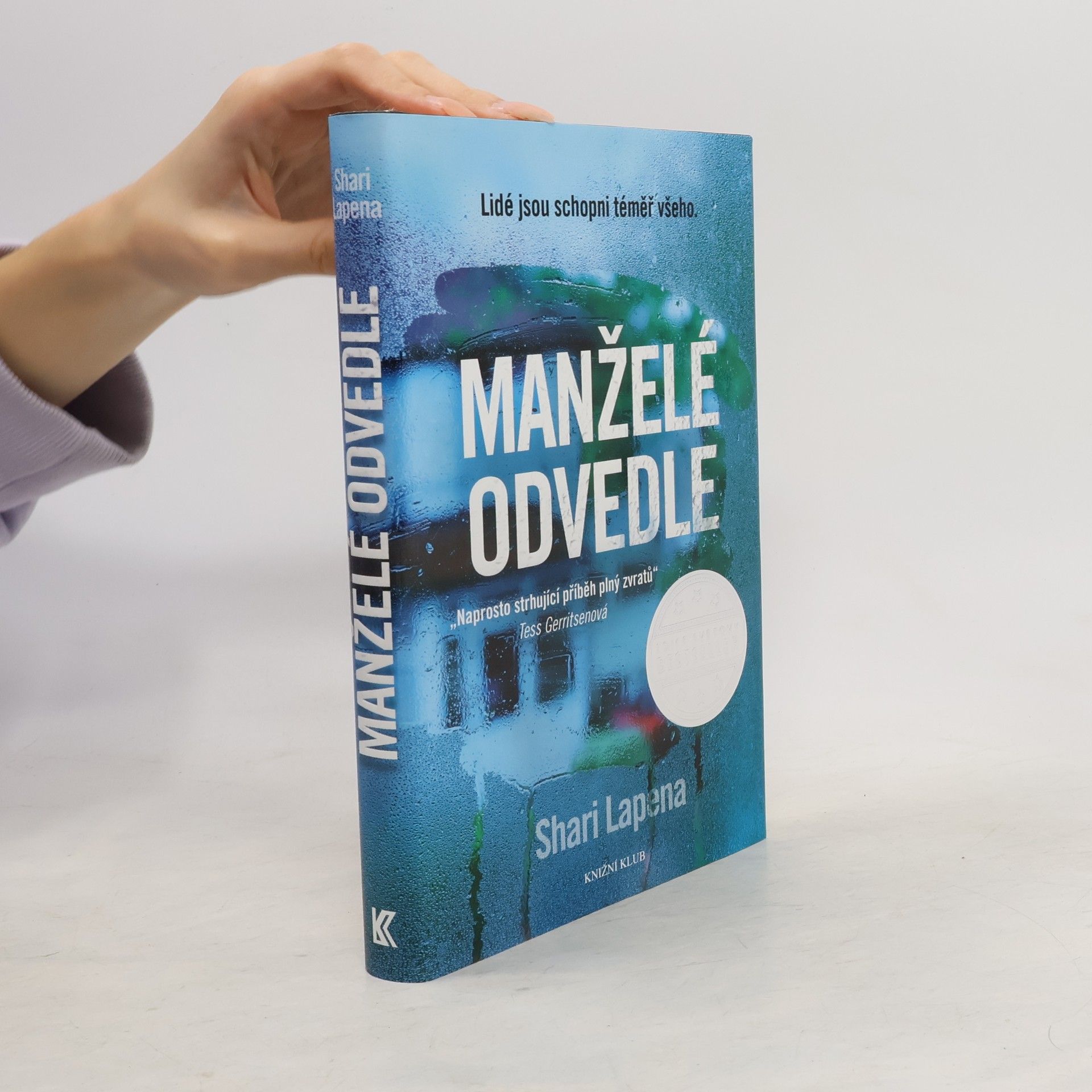 Shari Lapena Manželé odvedle