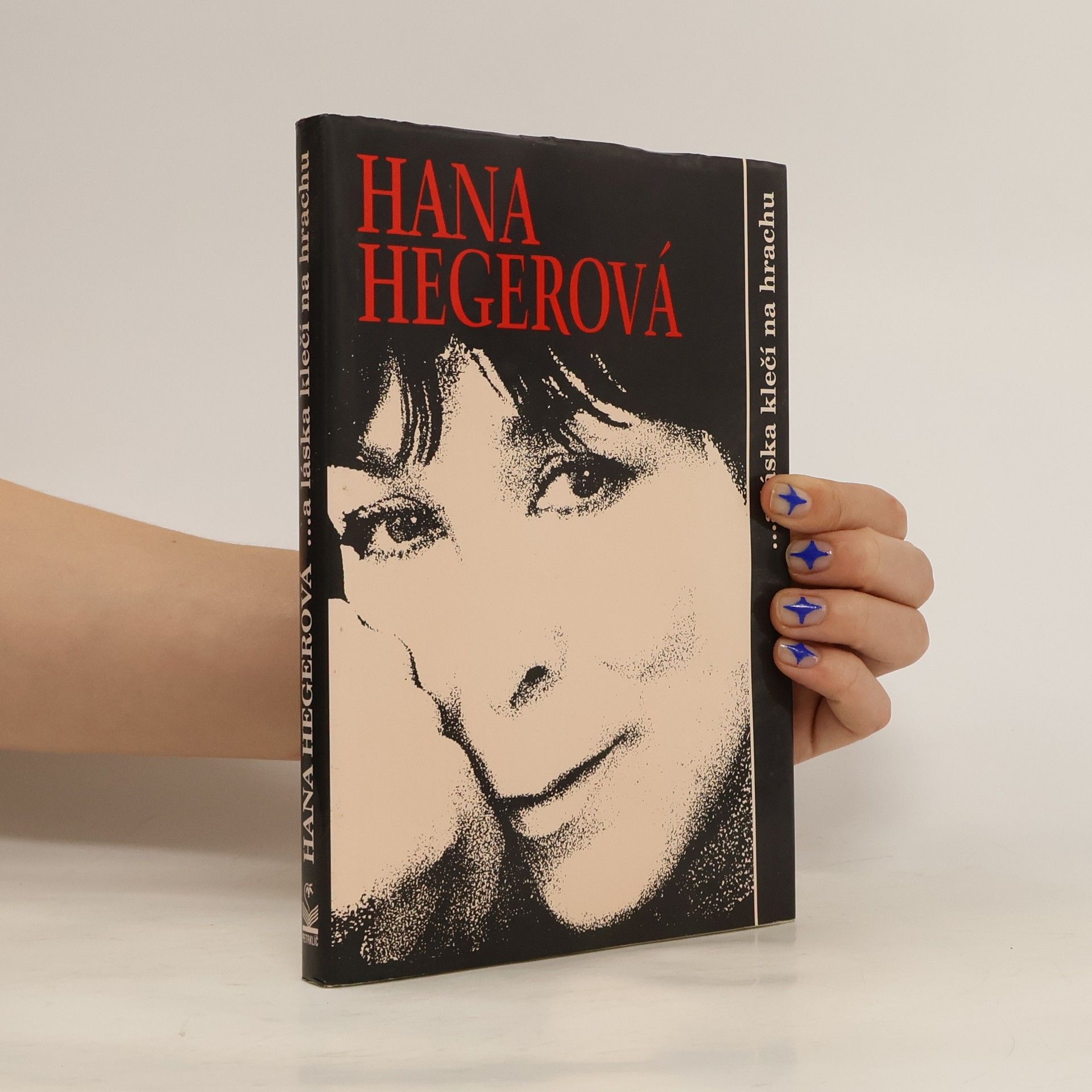 Adam Georgiev Hana Hegerová. A láska klečí na hrachu