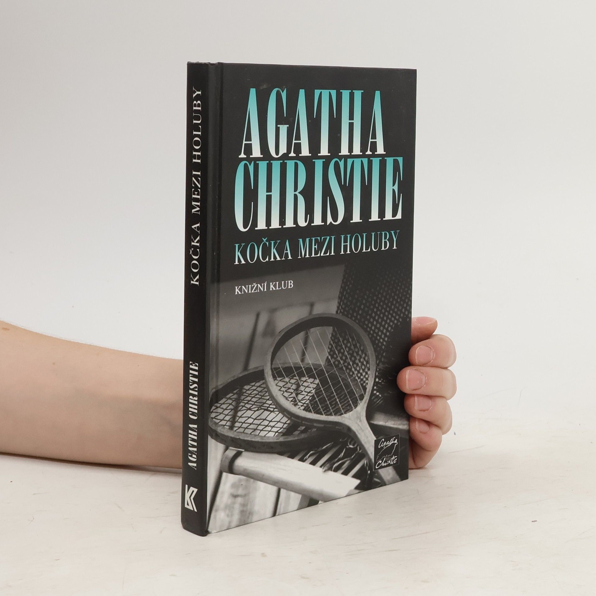 Agatha Christie Kočka mezi holuby