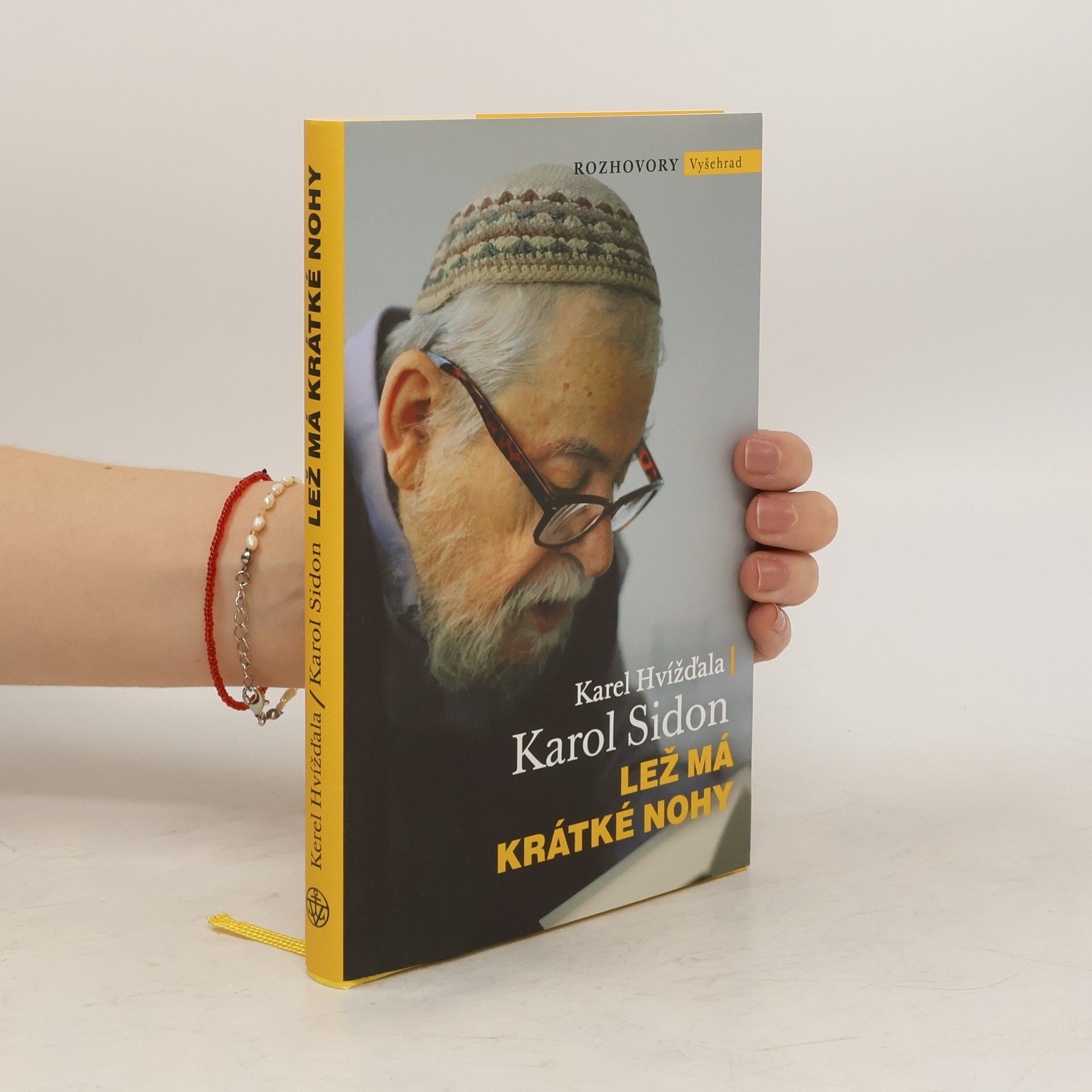 Karel Hvížďala Lež má krátké nohy