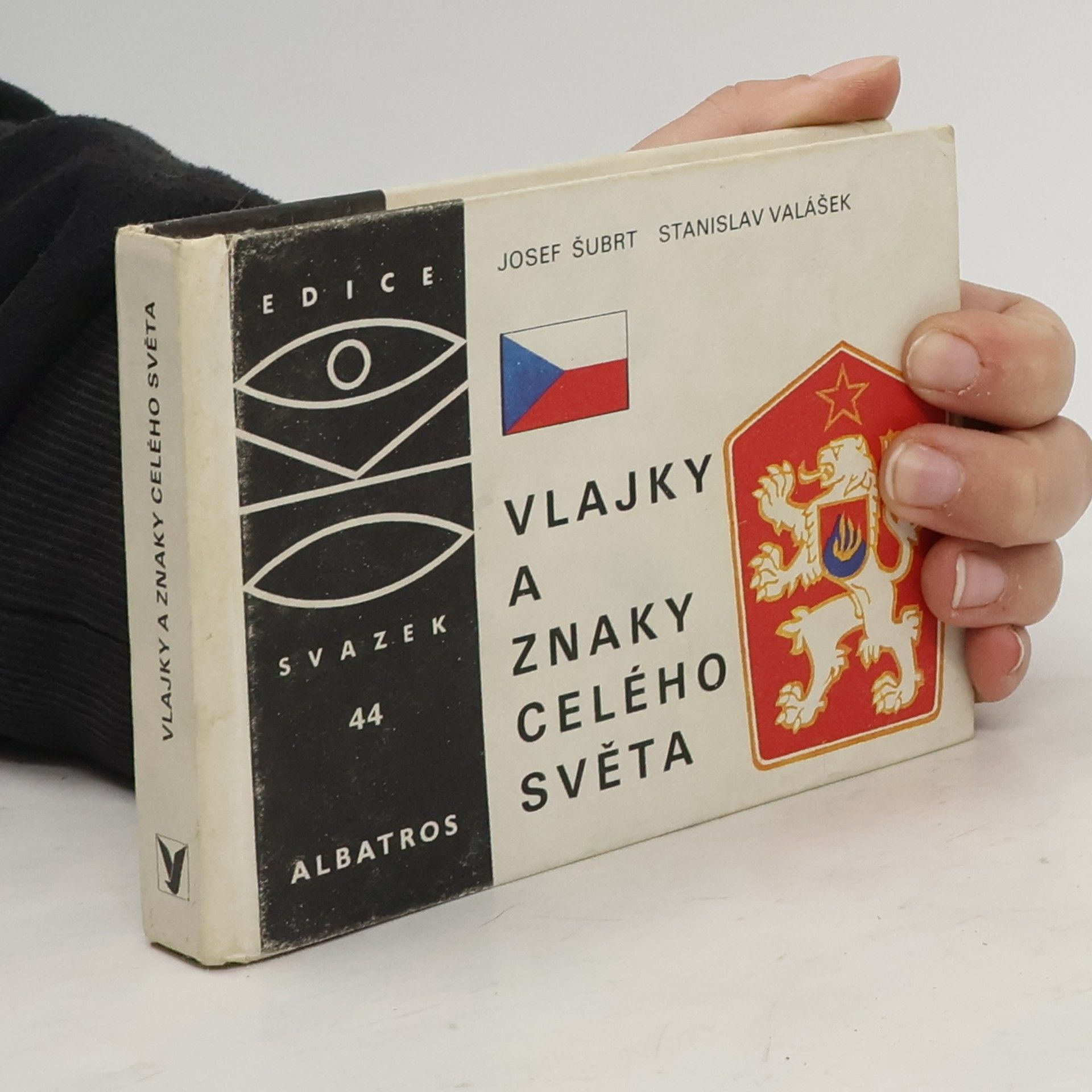 Vlajky a znaky celého světa