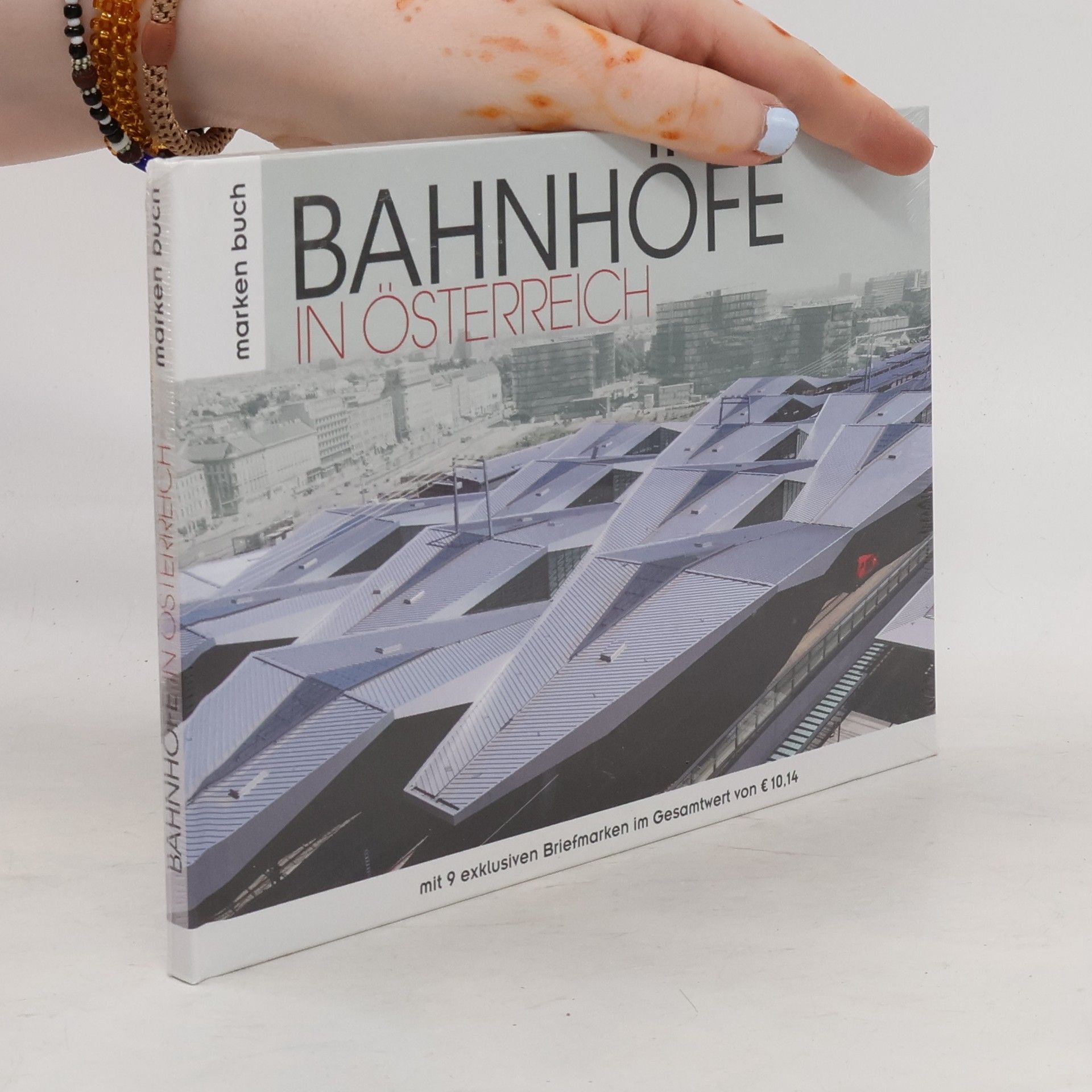 Various authors Bahnhöfe in Österreich