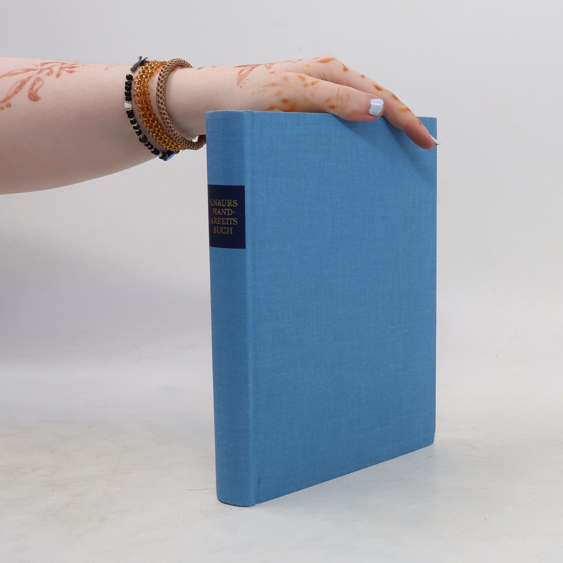 Knaurs Handarbeitsbuch