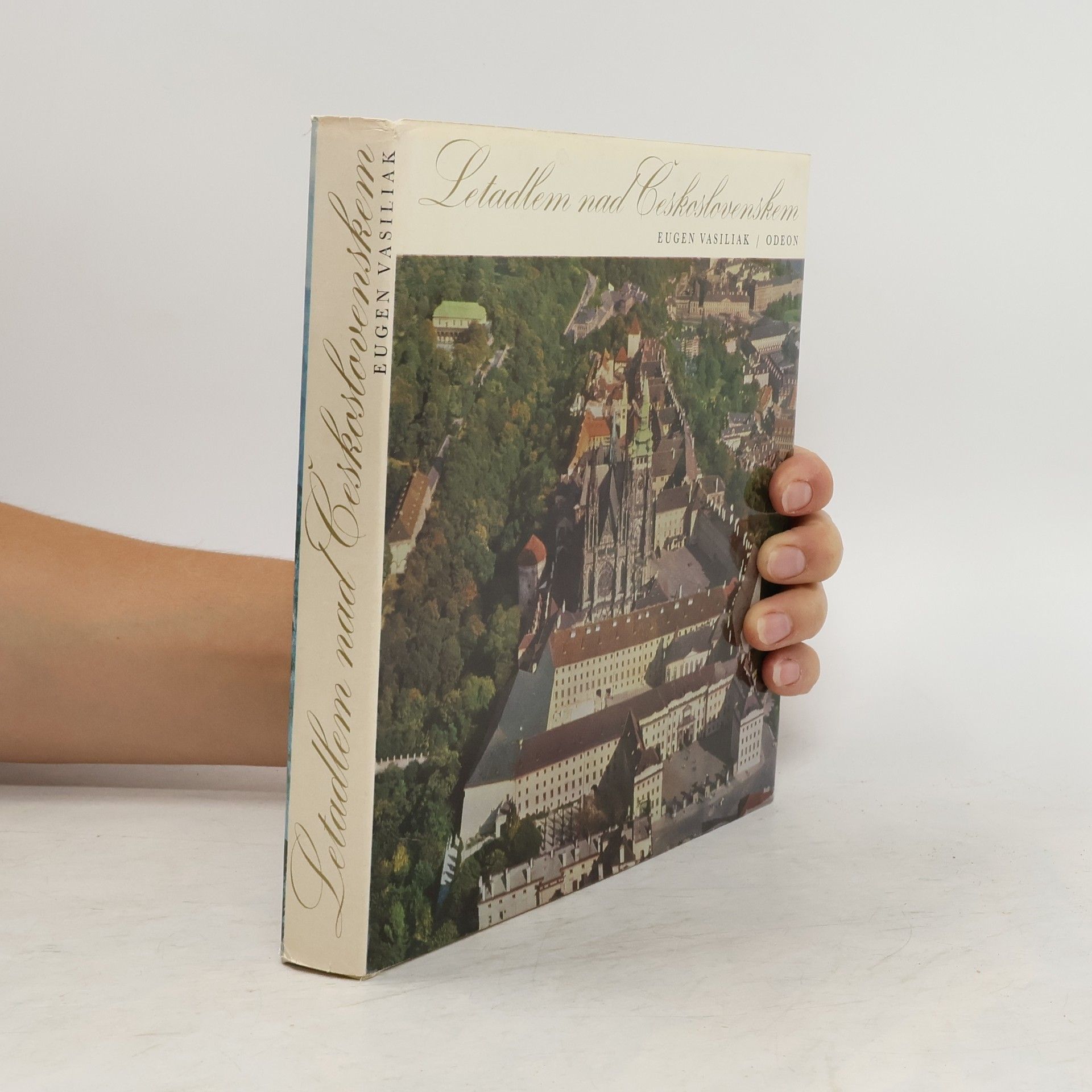 Letadlem nad Československem