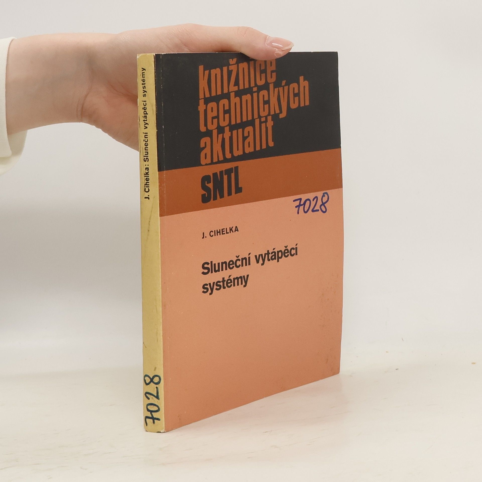 Jaromír Cihelka Sluneční vytápěcí systémy