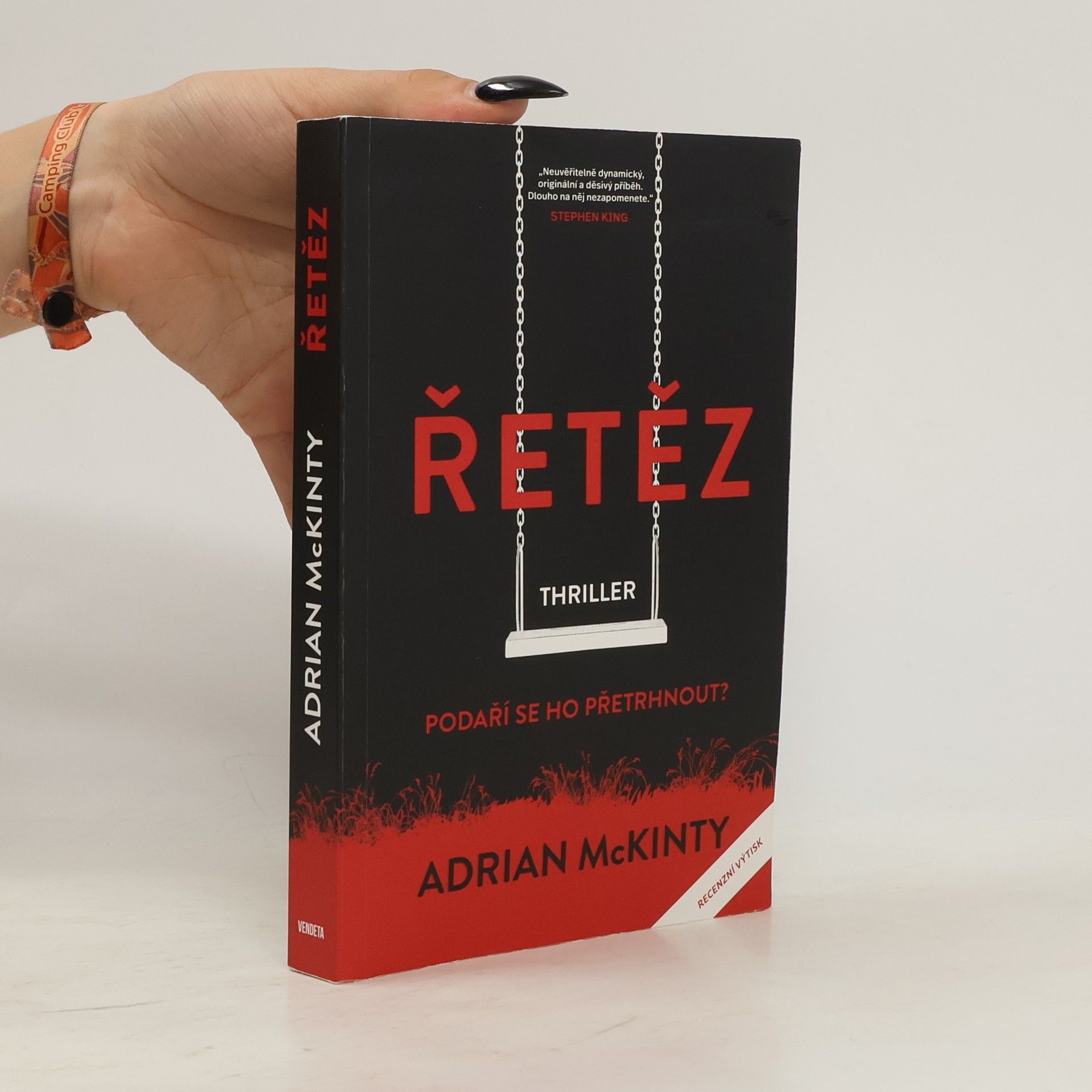 Adrian McKinty Řetěz