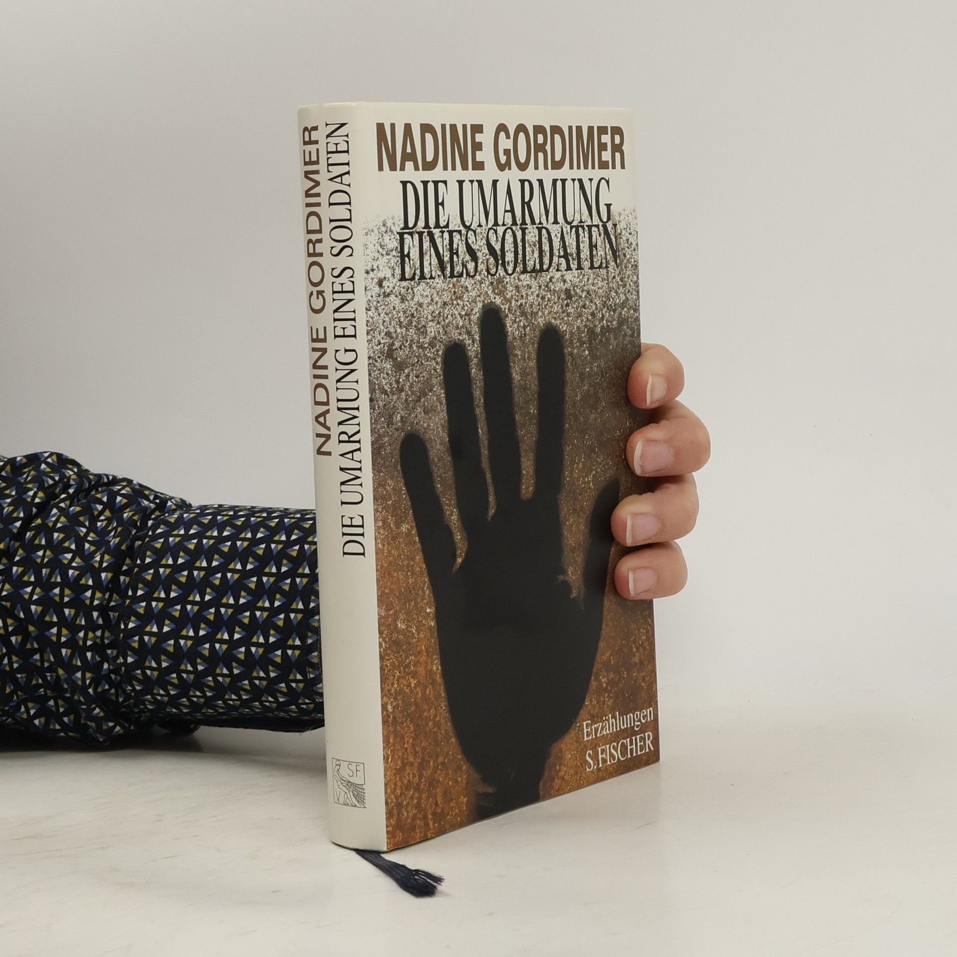 Nadine Gordimer Die Umarmung eines Soldaten