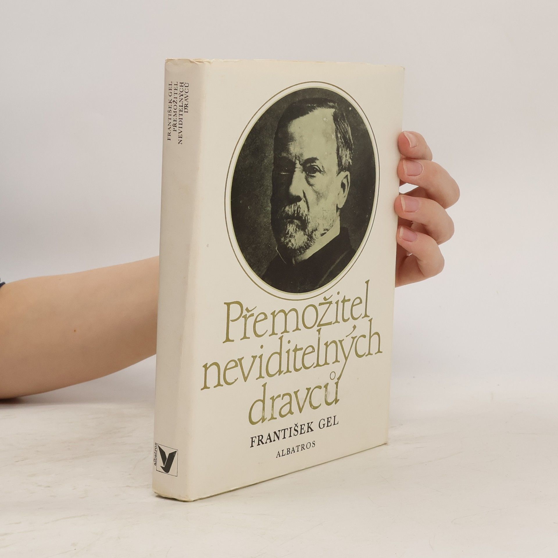 Přemožitel neviditelných dravců