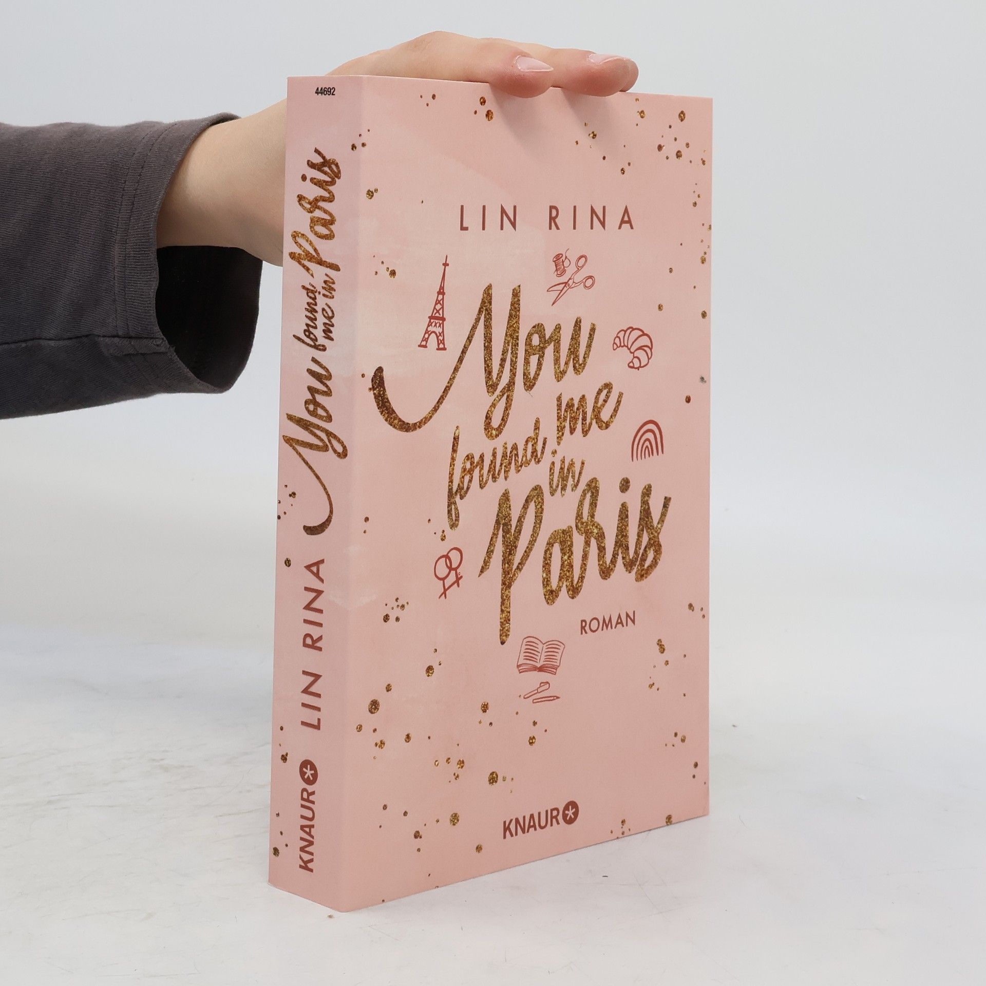 Lin Rina You found me in Paris