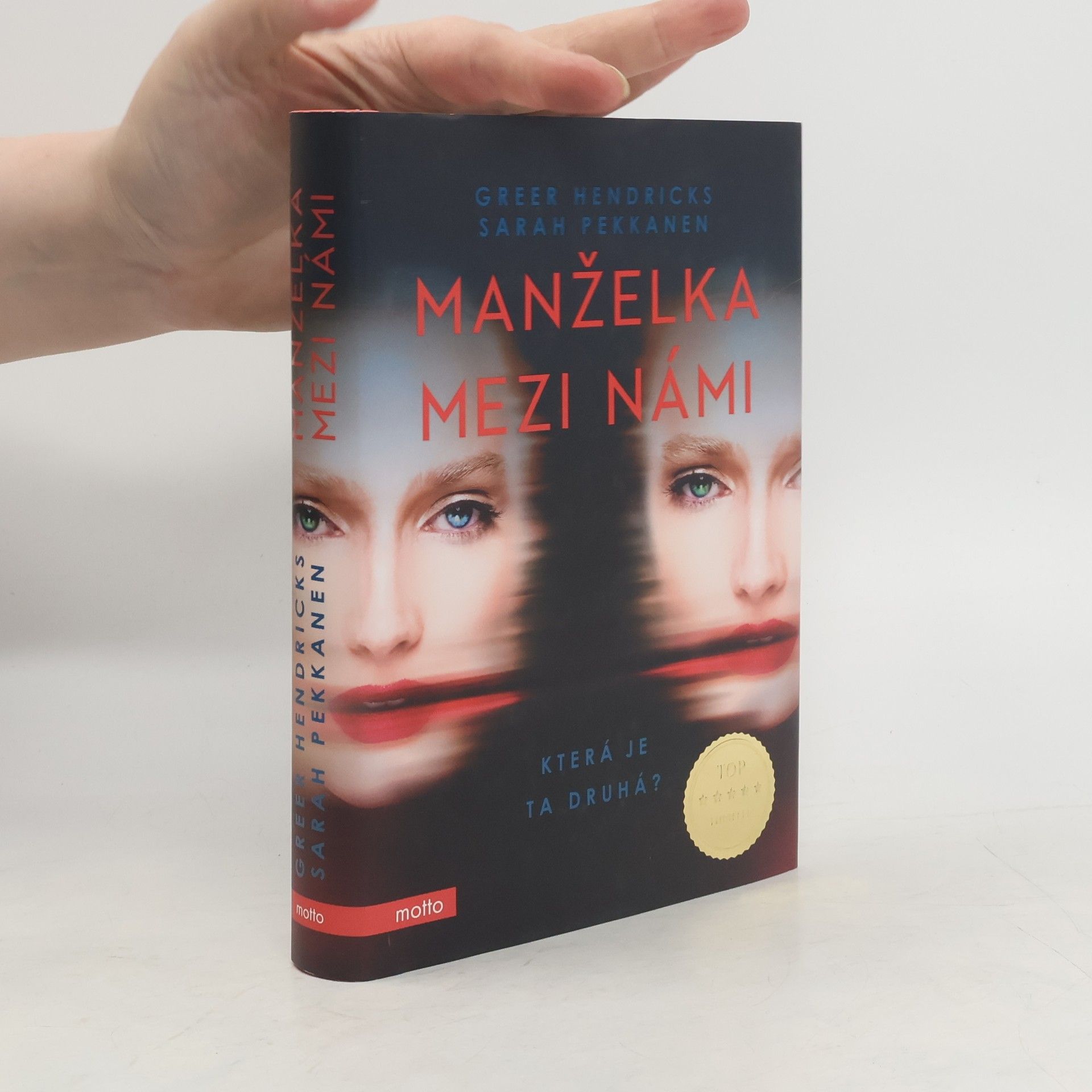 Greer Hendricks Manželka mezi námi