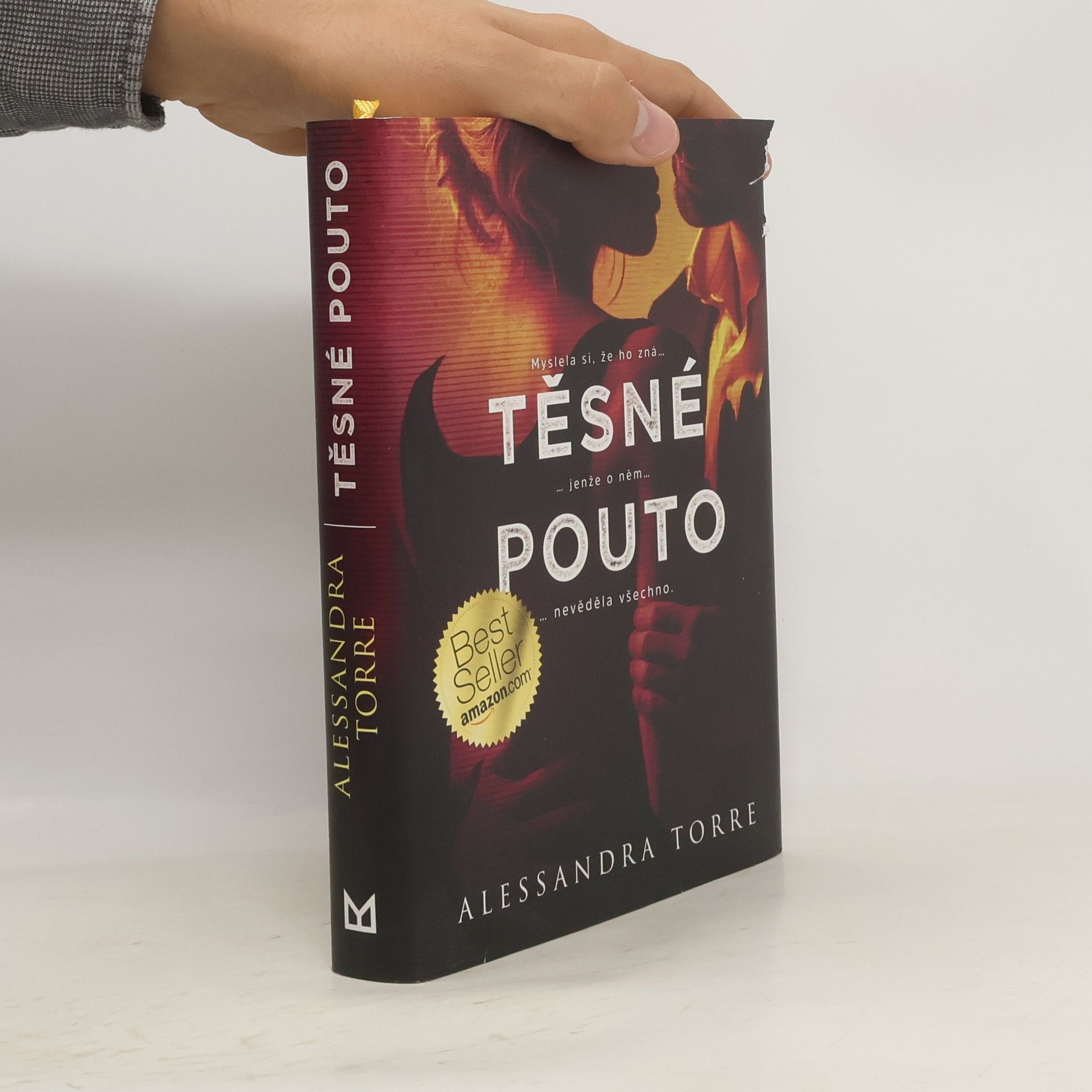 Alessandra Torre Těsné pouto