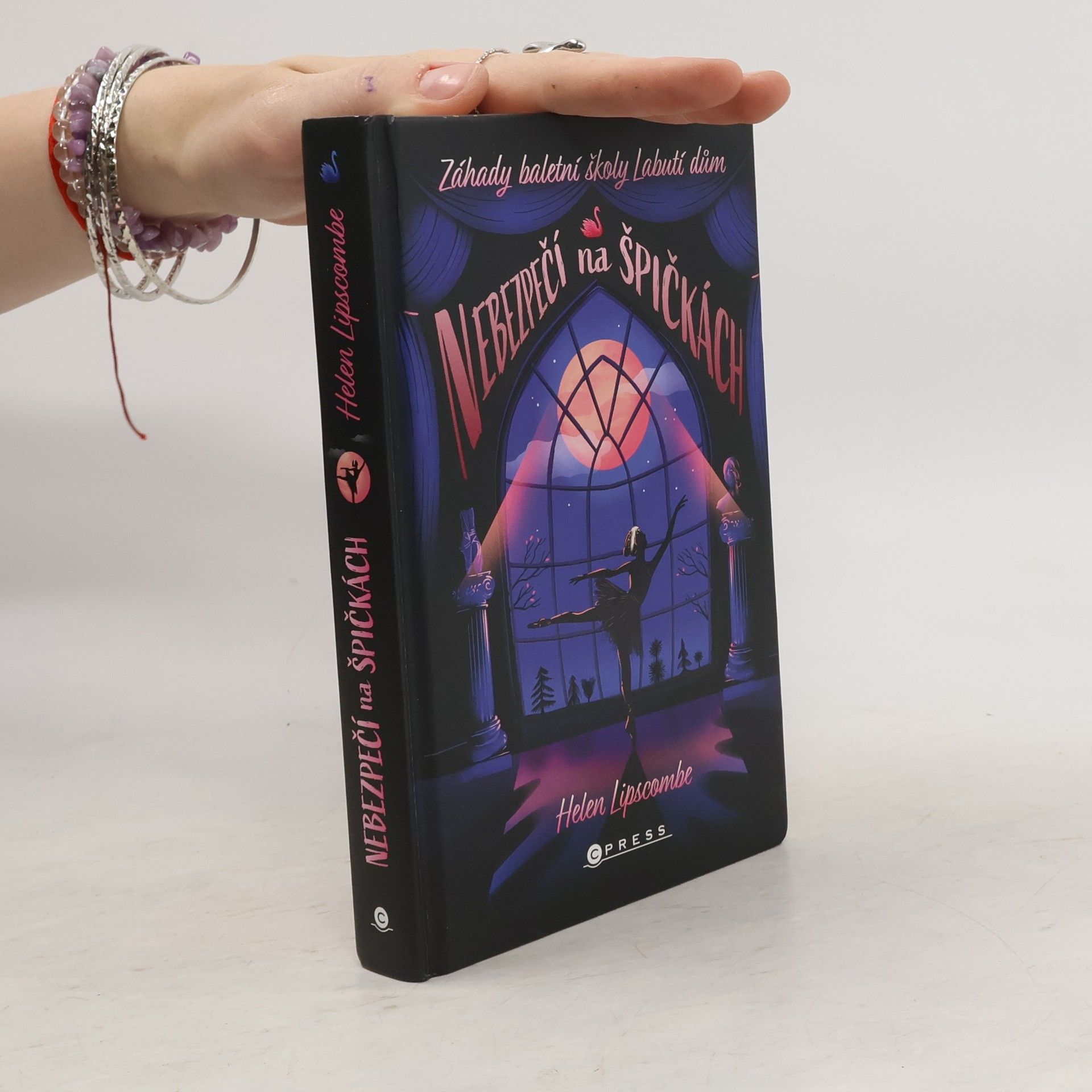Helen Lipscombe Nebezpečí na špičkách