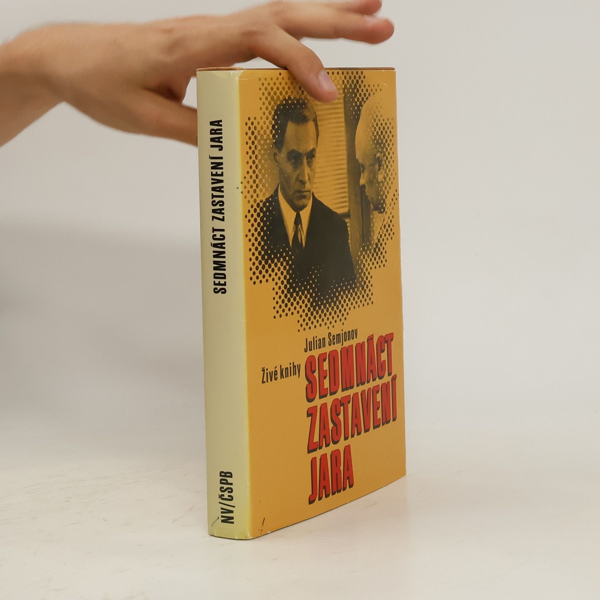 Julian Semjonov Sedmnáct zastavení jara