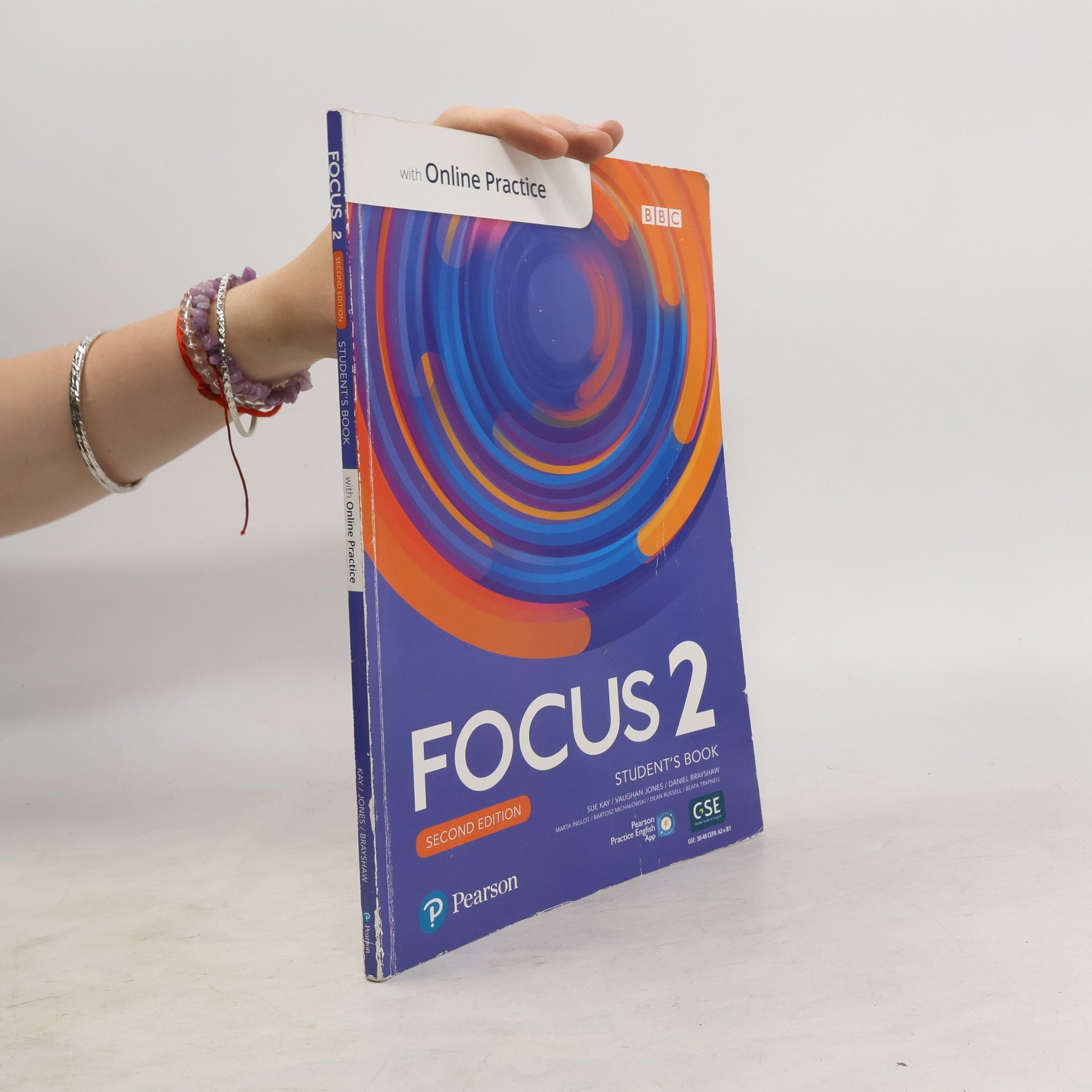 Sue Kay Focus 2 Student´s Book with Standard Pearson Practice English App (2nd)