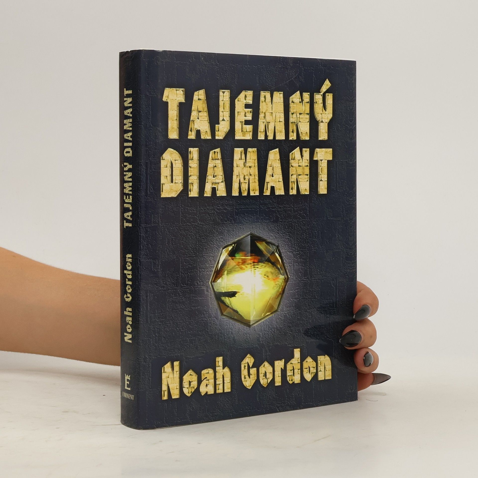 Noah Gordon Tajemný diamant