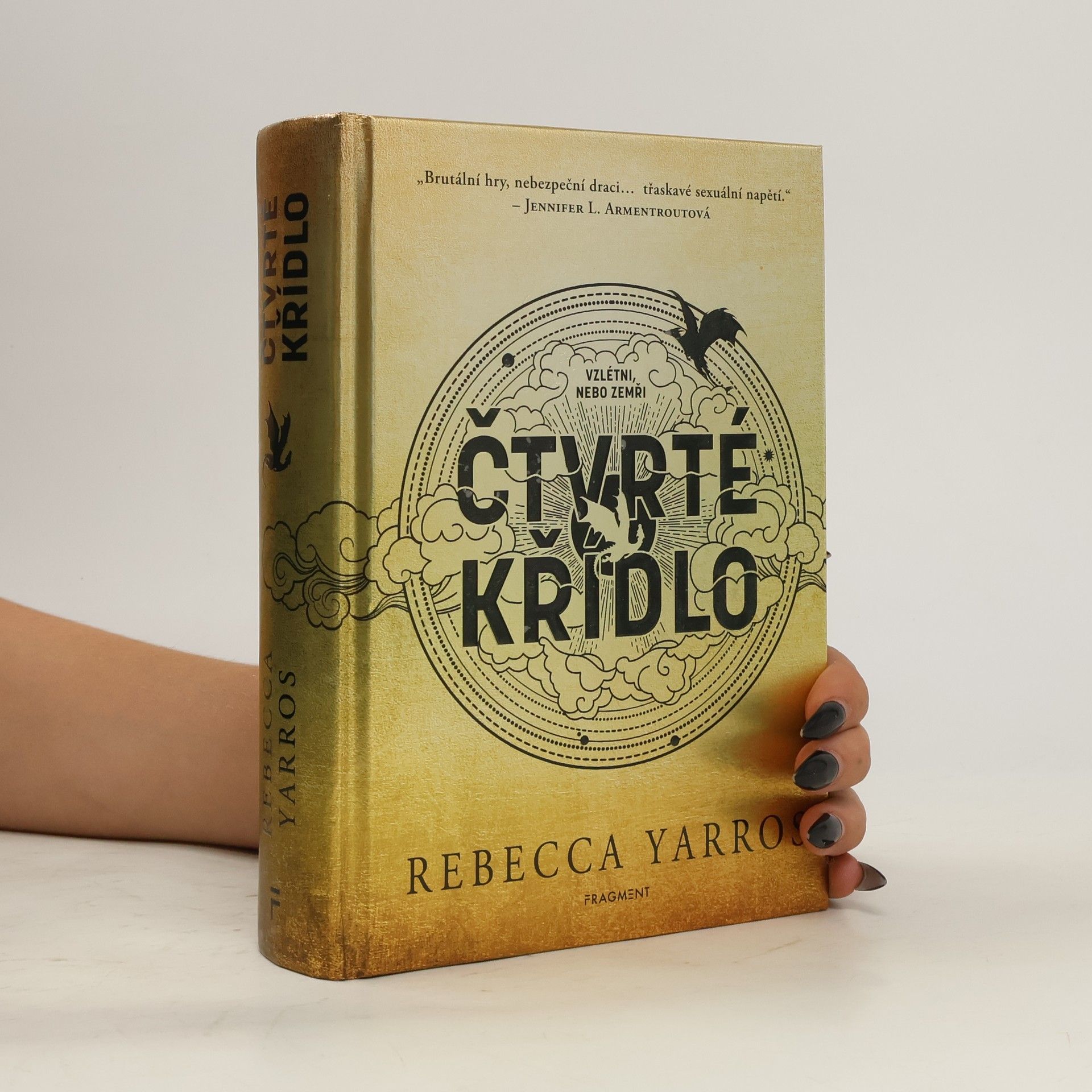 Rebecca Yarros Čtvrté křídlo