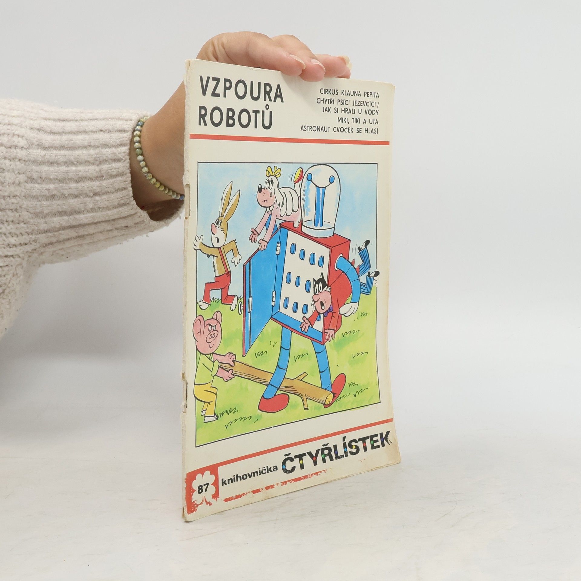 Ljuba Štíplová Čtyřlístek 87. Vzpoura robotů