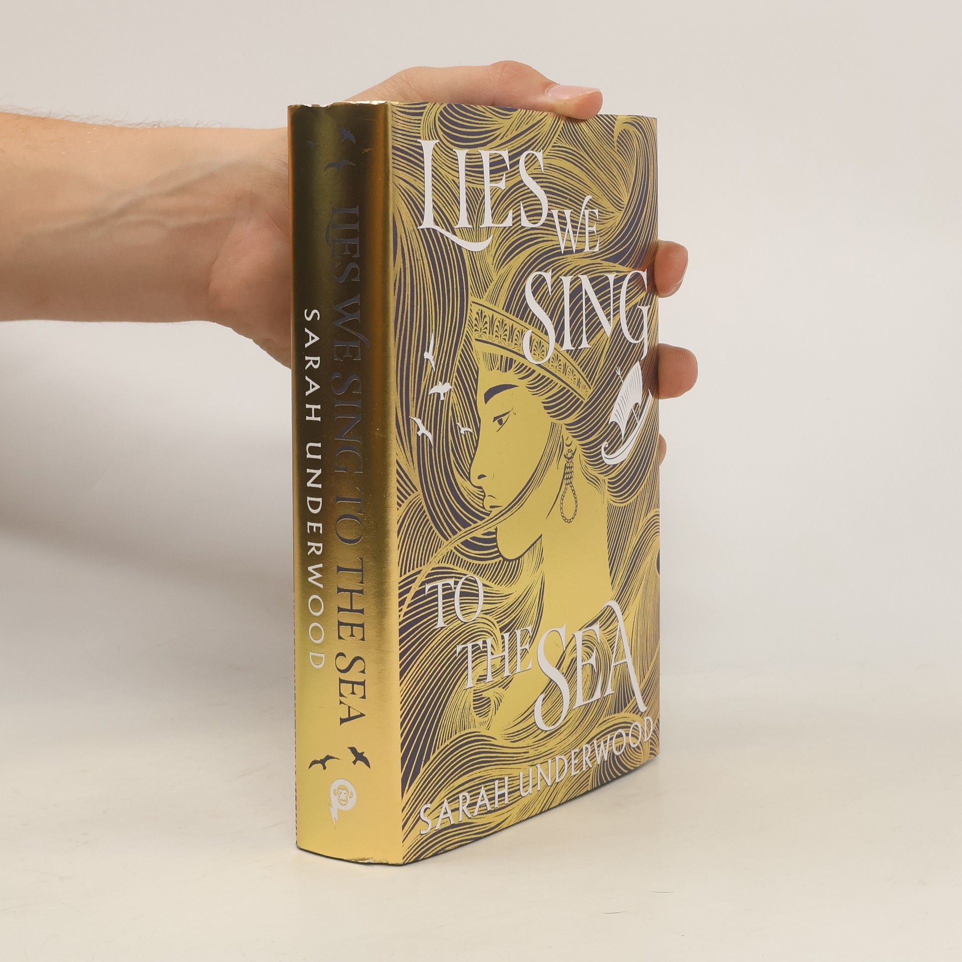 Sarah Underwood Lies We Sing to the Sea (Illumicrate Edition)