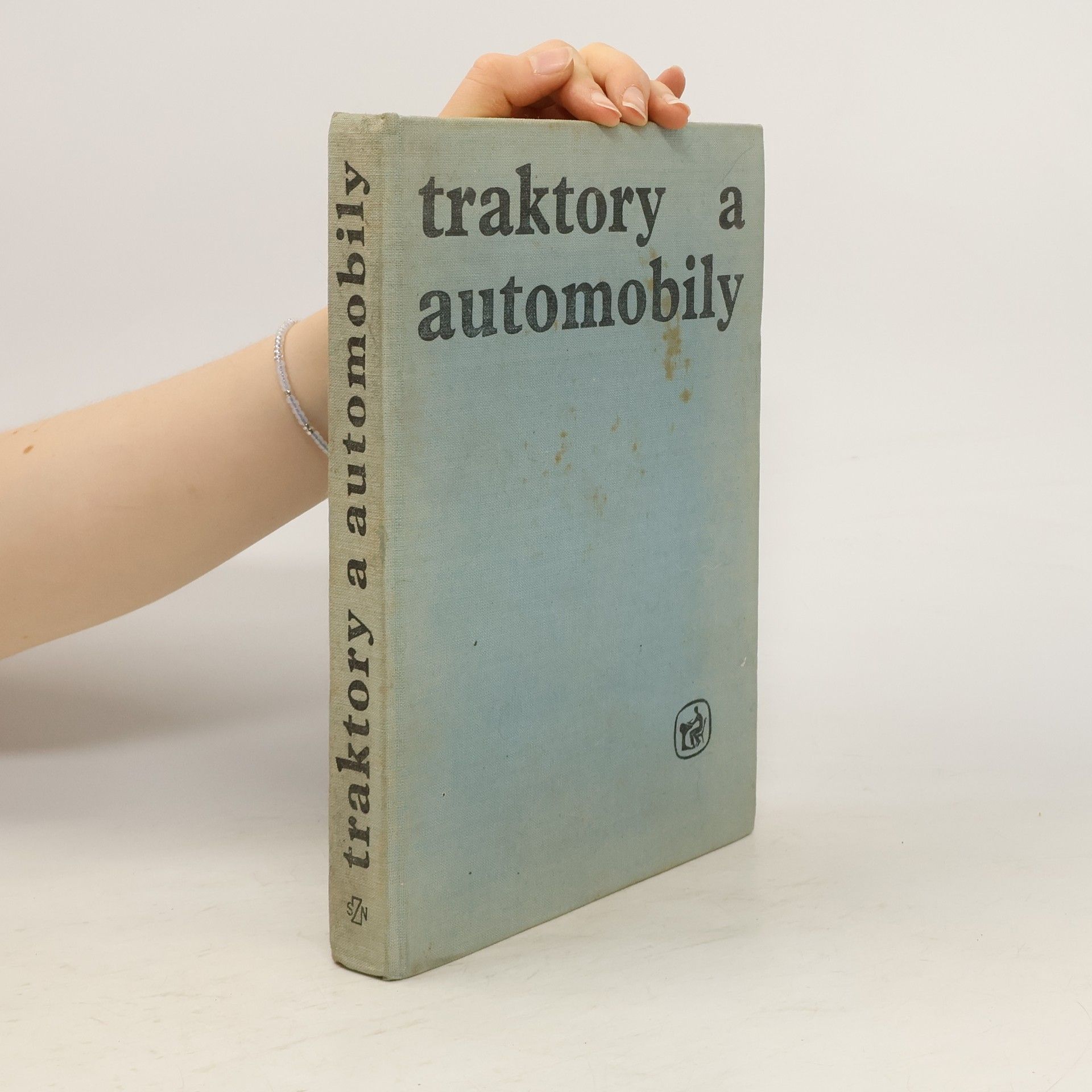 Kolektív autorov Traktory a automobily