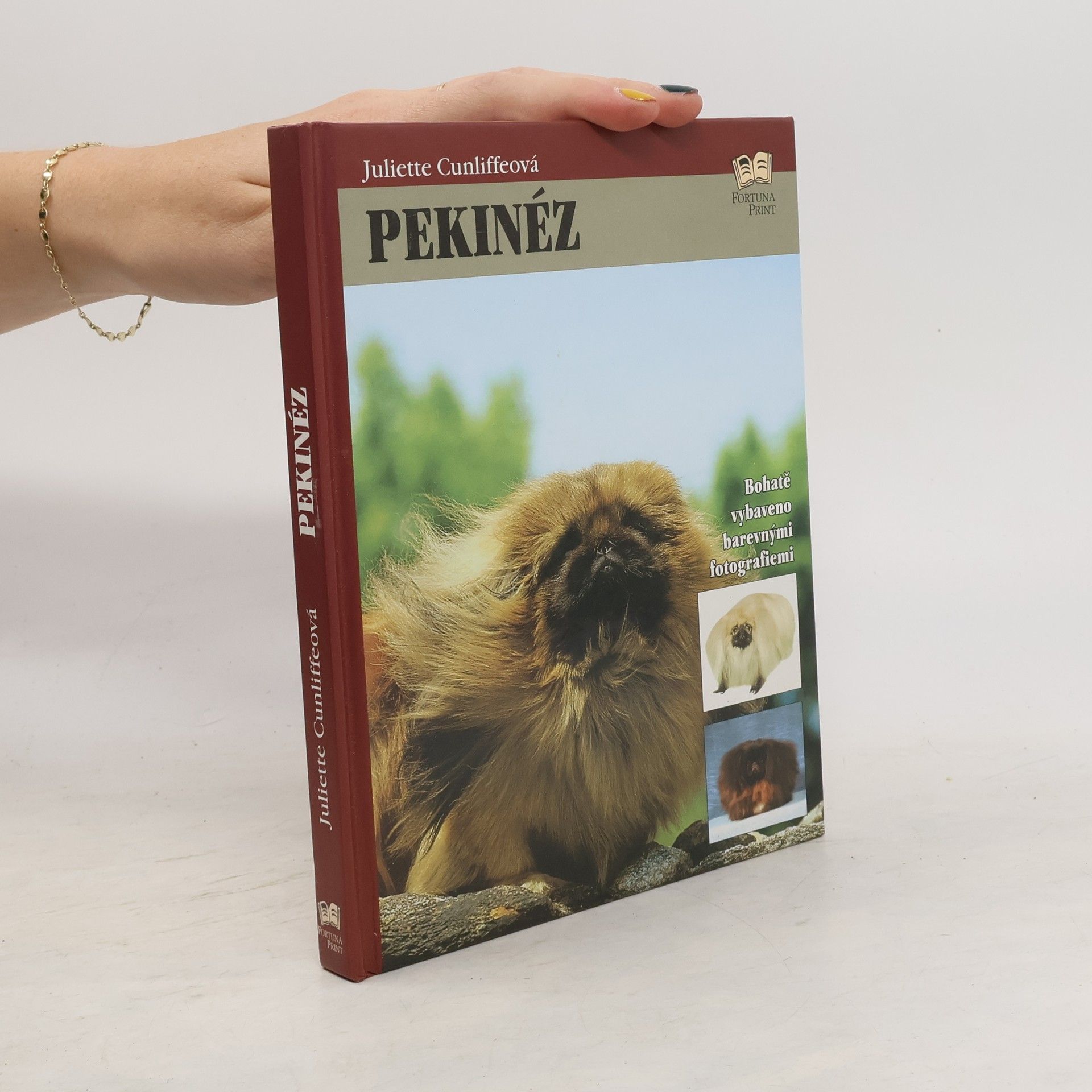 Juliette Cunliffe Pekinéz