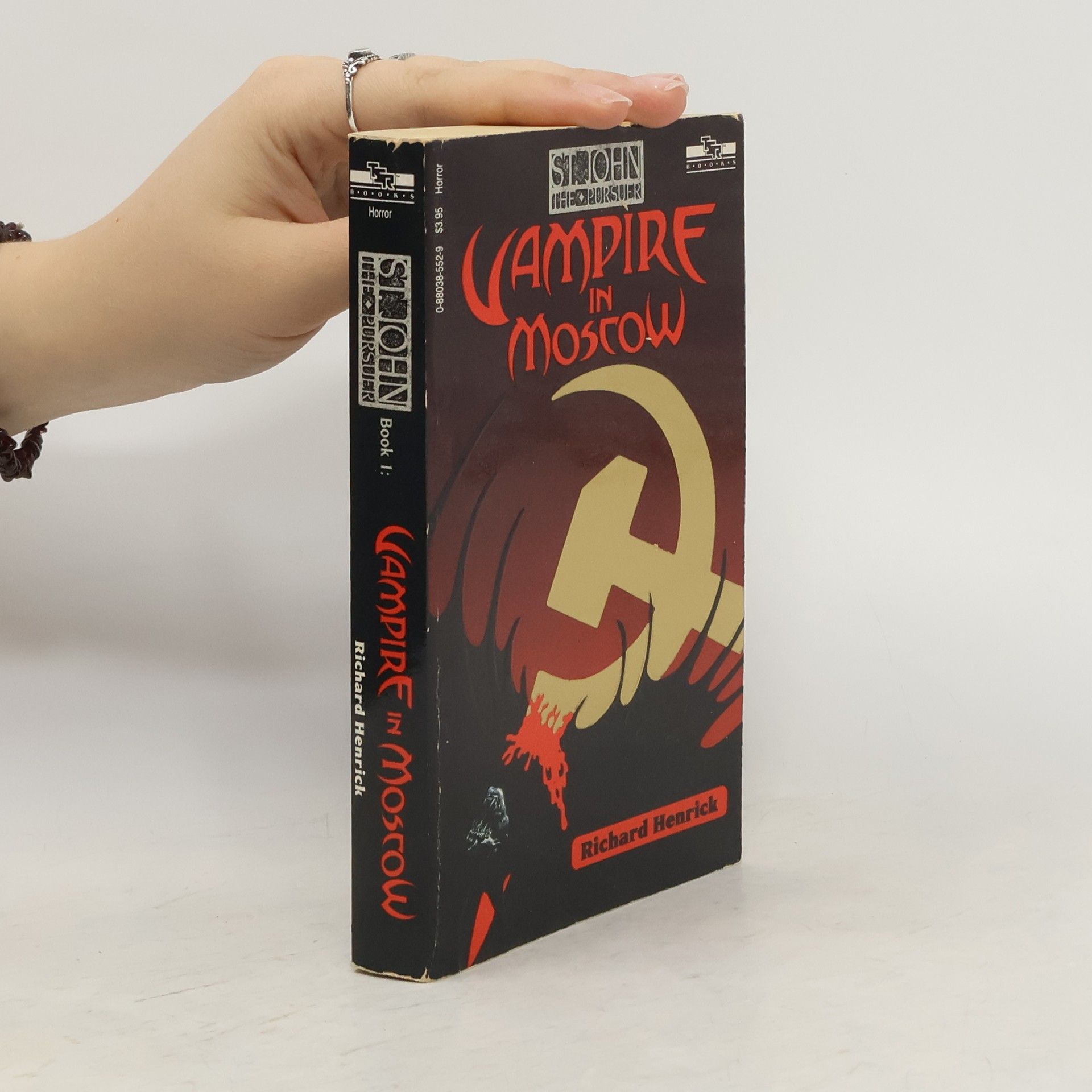 Richard P. Henrick Vampire in Moscow