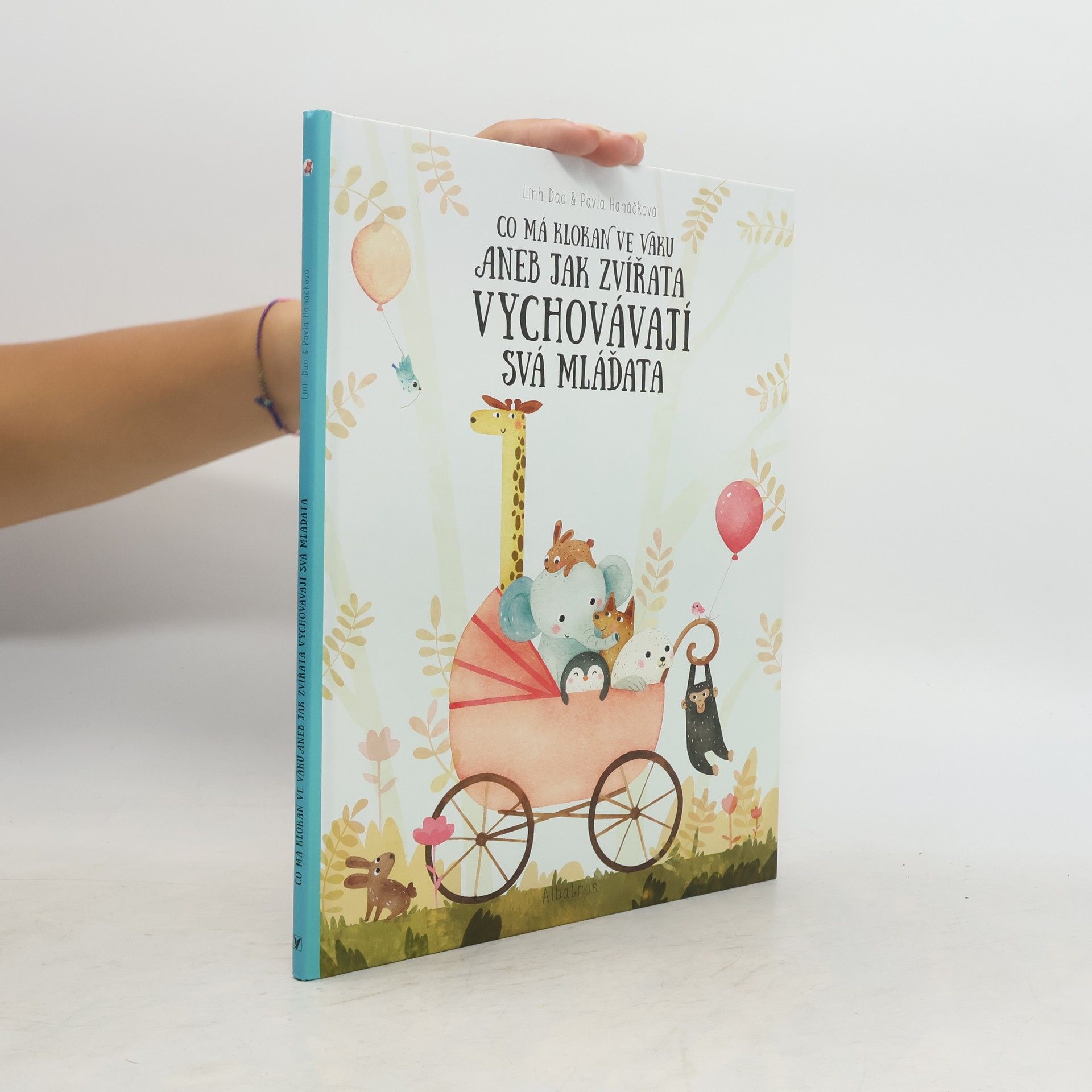 Co má klokan ve vaku aneb jak zvířata vychovávají svá mláďata