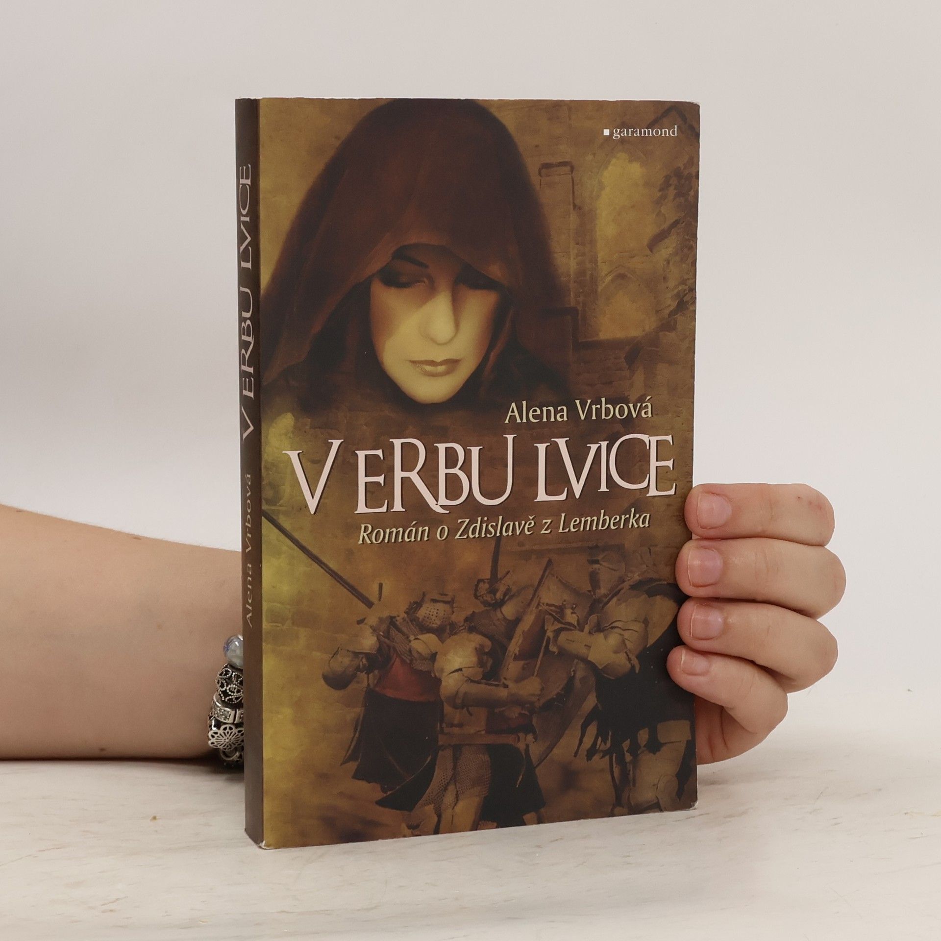 Alena Vrbová V erbu lvice