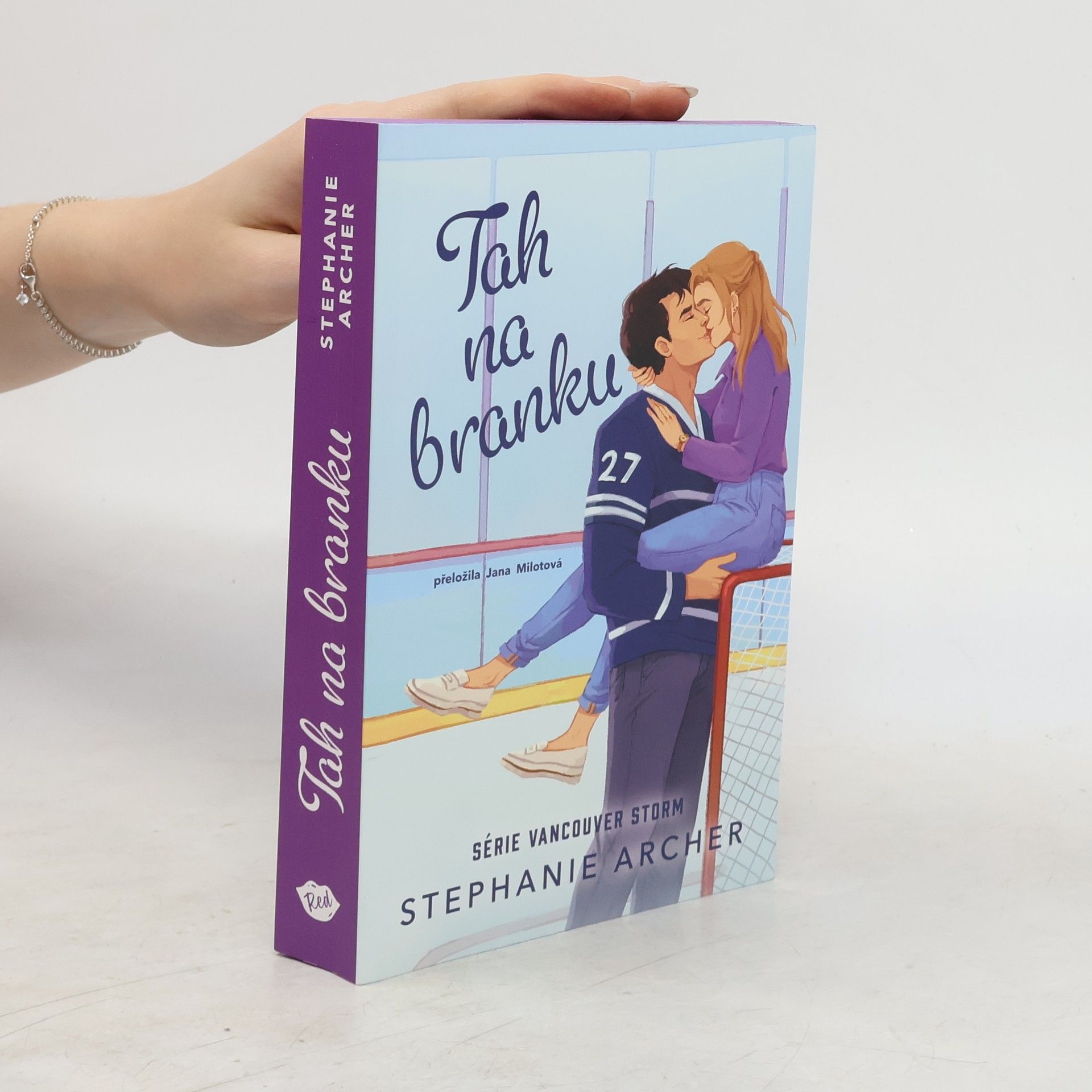 Stephanie Archer Tah na branku