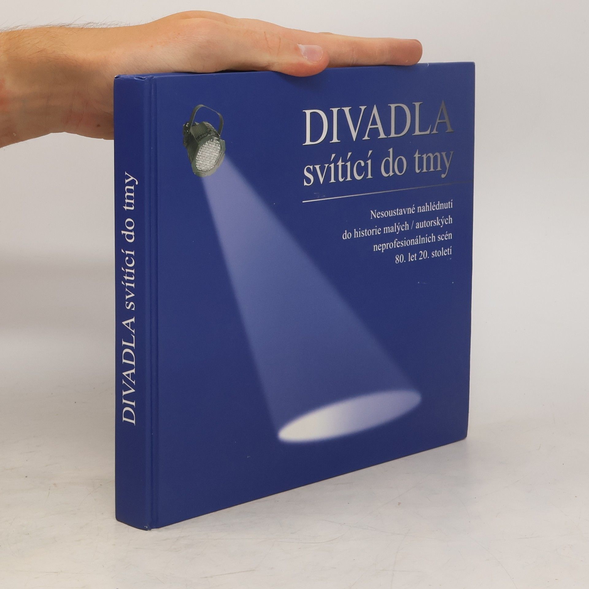 Auteurscollectief Divadla svítící do tmy II