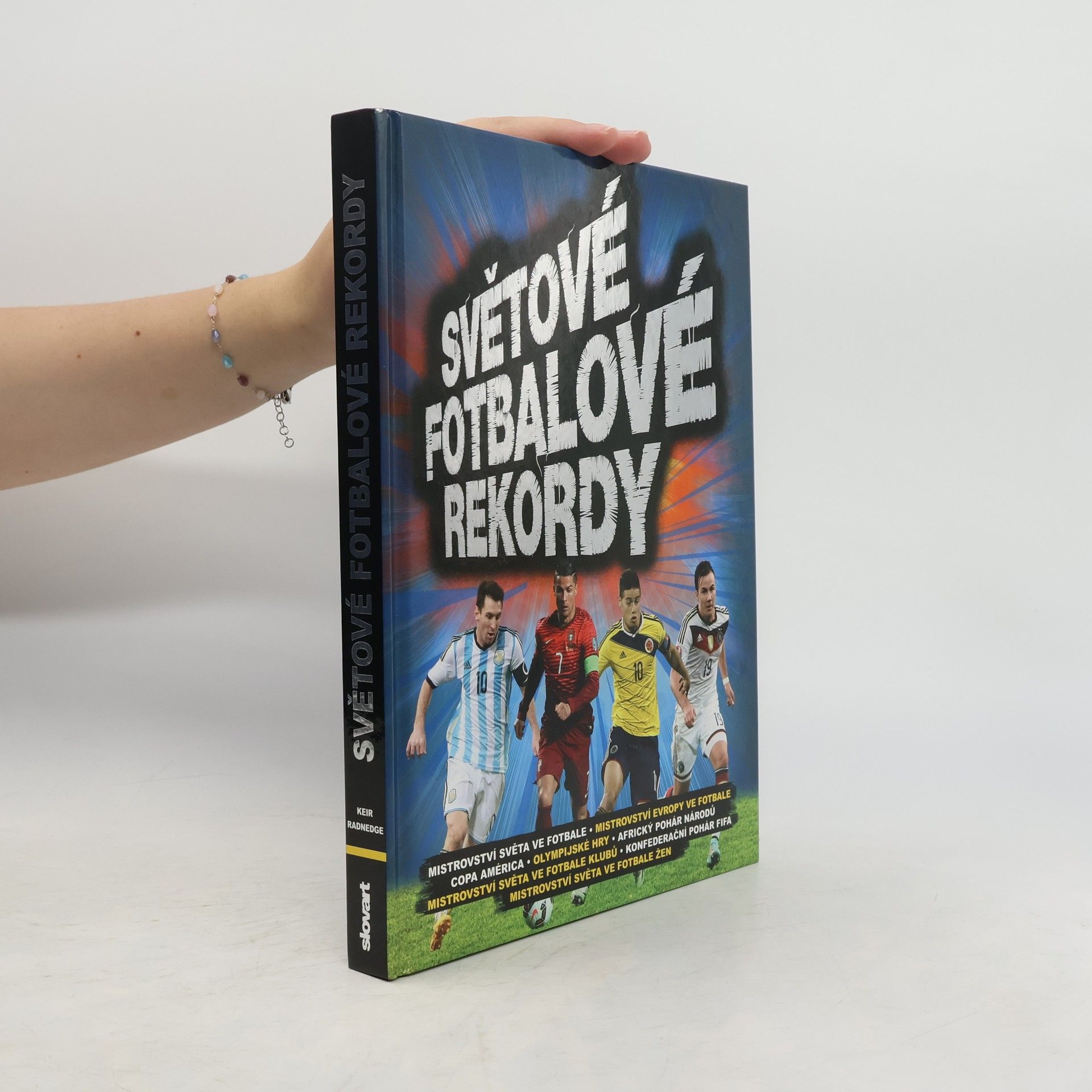 Various authors Světové fotbalové rekordy 2016