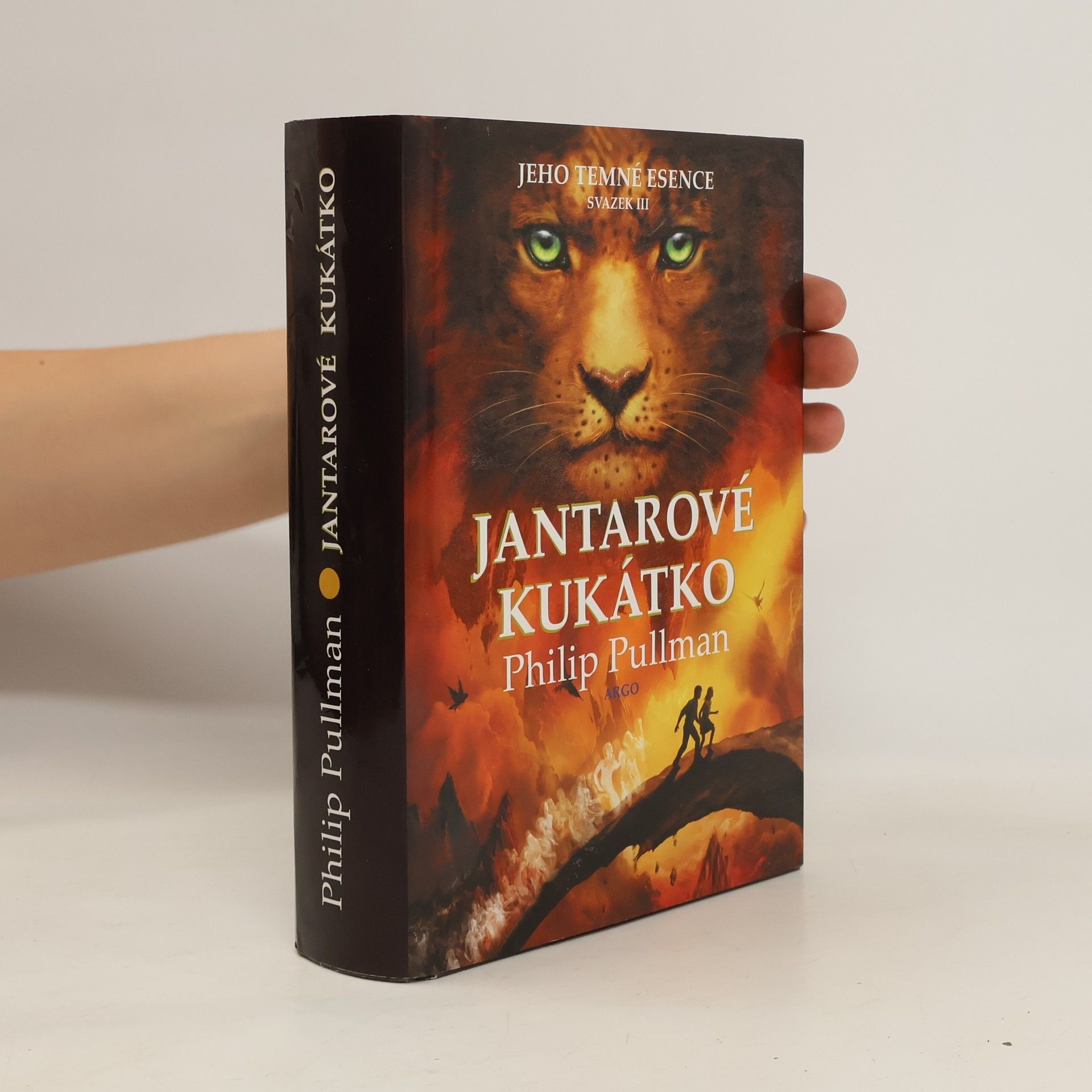Philip Pullman Jeho temné esence. Svazek III, Jantarové kukátko