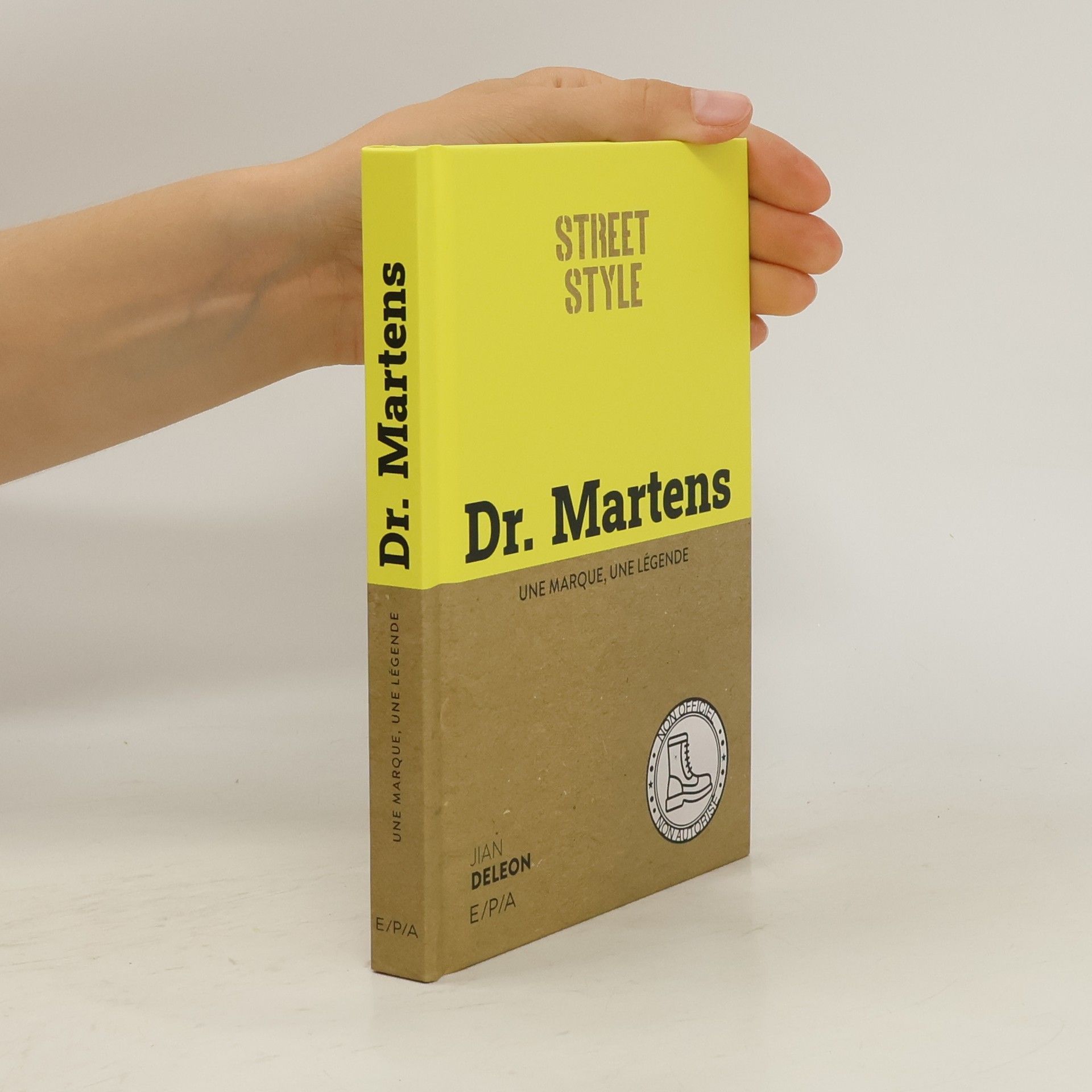 Kolektiv autorů Dr. Martens. Une marque, une légende