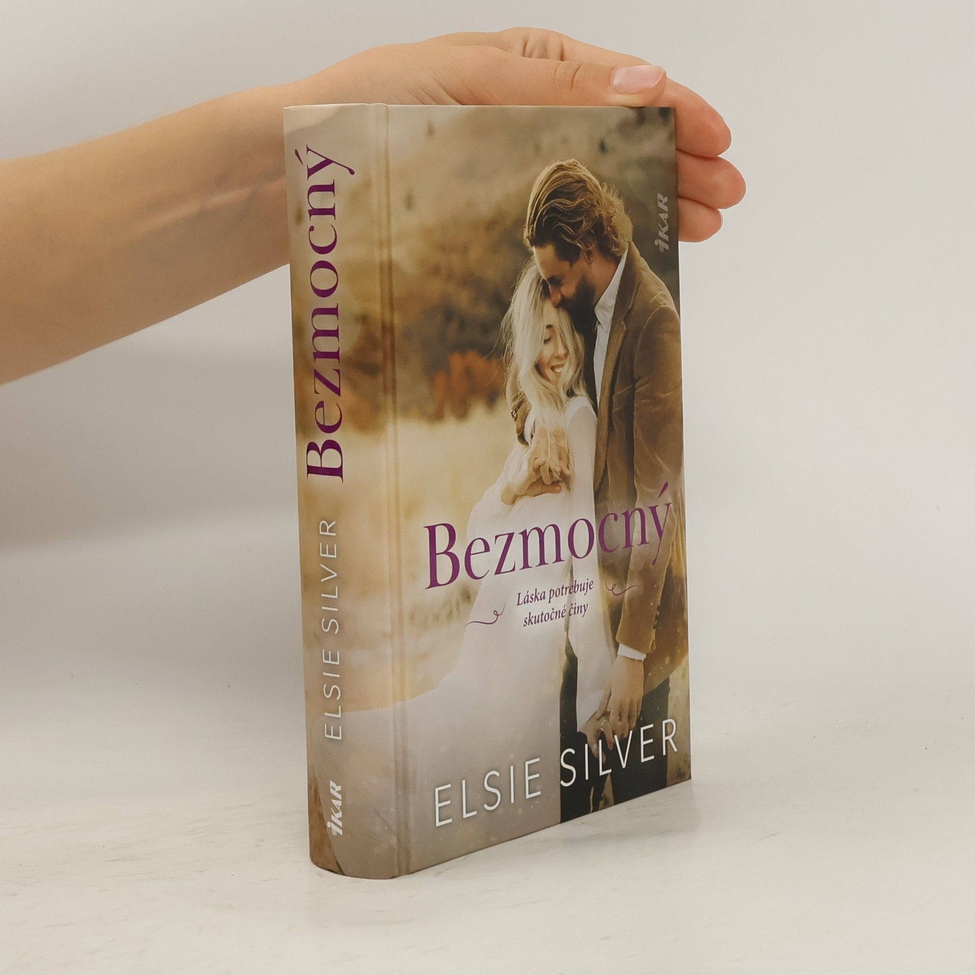 Elise Silver Bezmocný