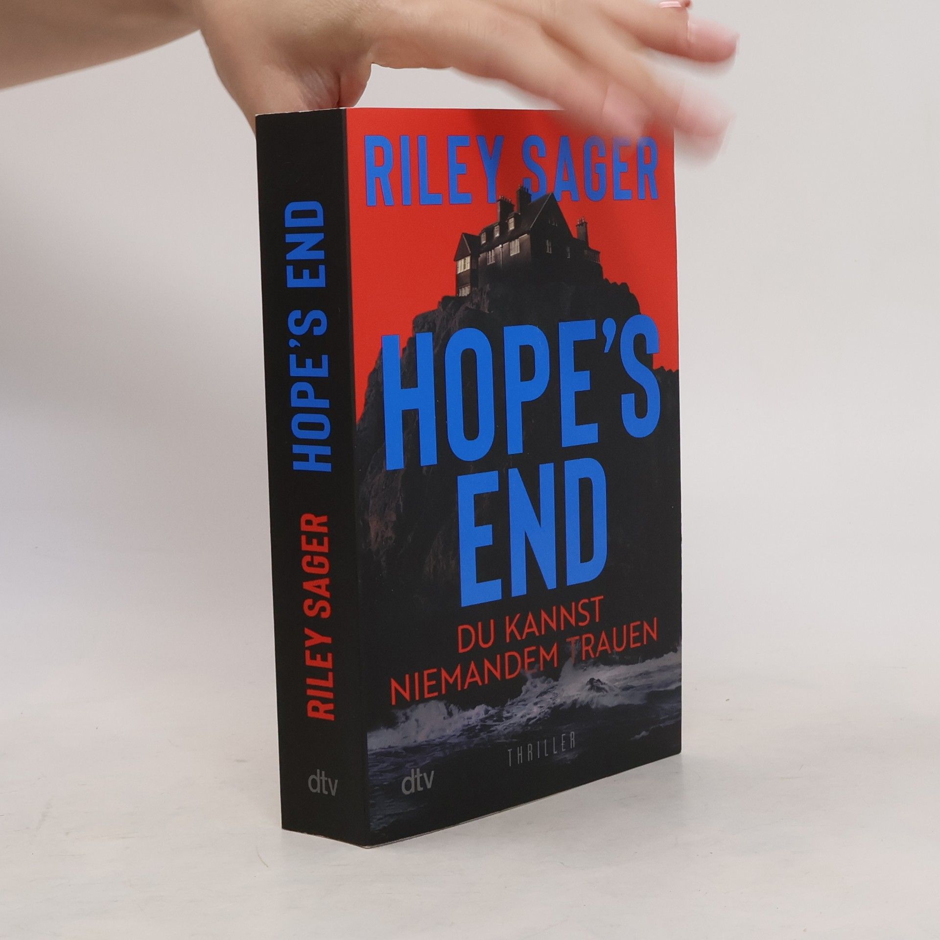 Riley Sager Hope's End