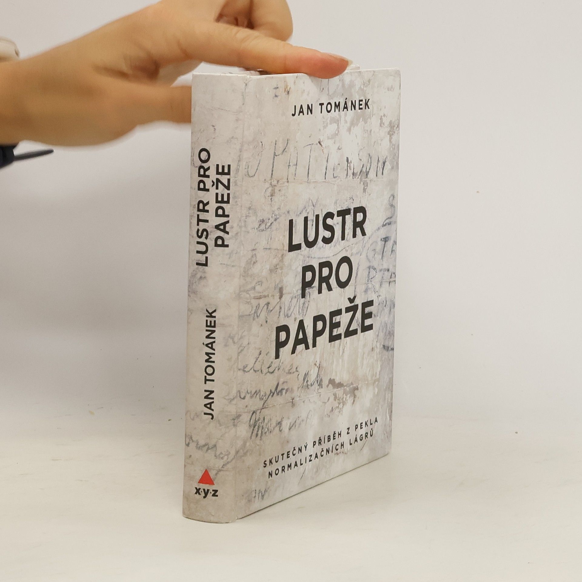 Jan Tománek Lustr pro papeže
