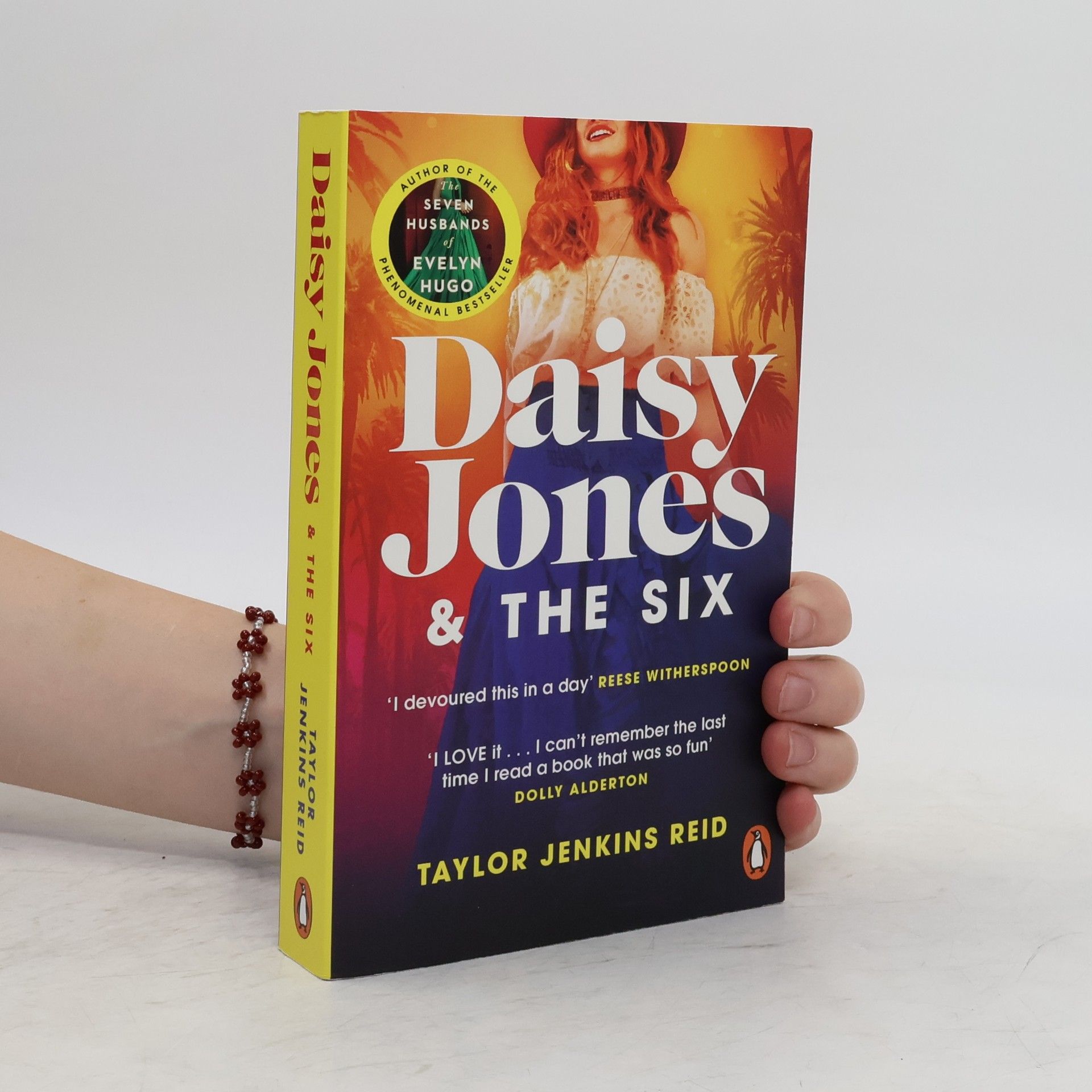 Taylor Jenkins Reid Daisy Jones & The Six