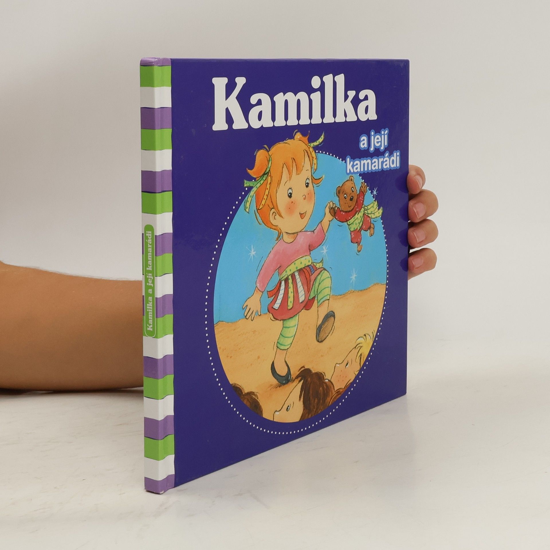 Nancy Delvaux Kamilka a její kamarádi