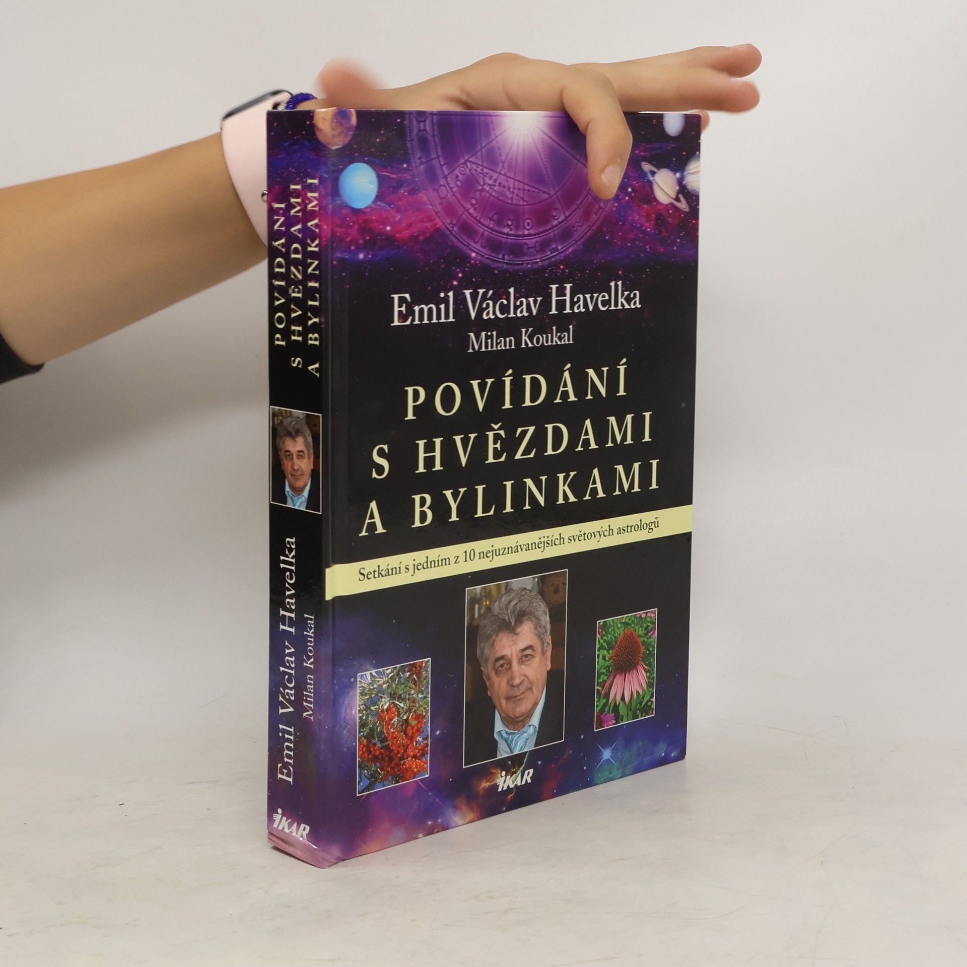 Emil Václav Havelka Povídání s hvězdami a bylinkami: setkání s jedním z 10 nejuznávanějších světových astrologů