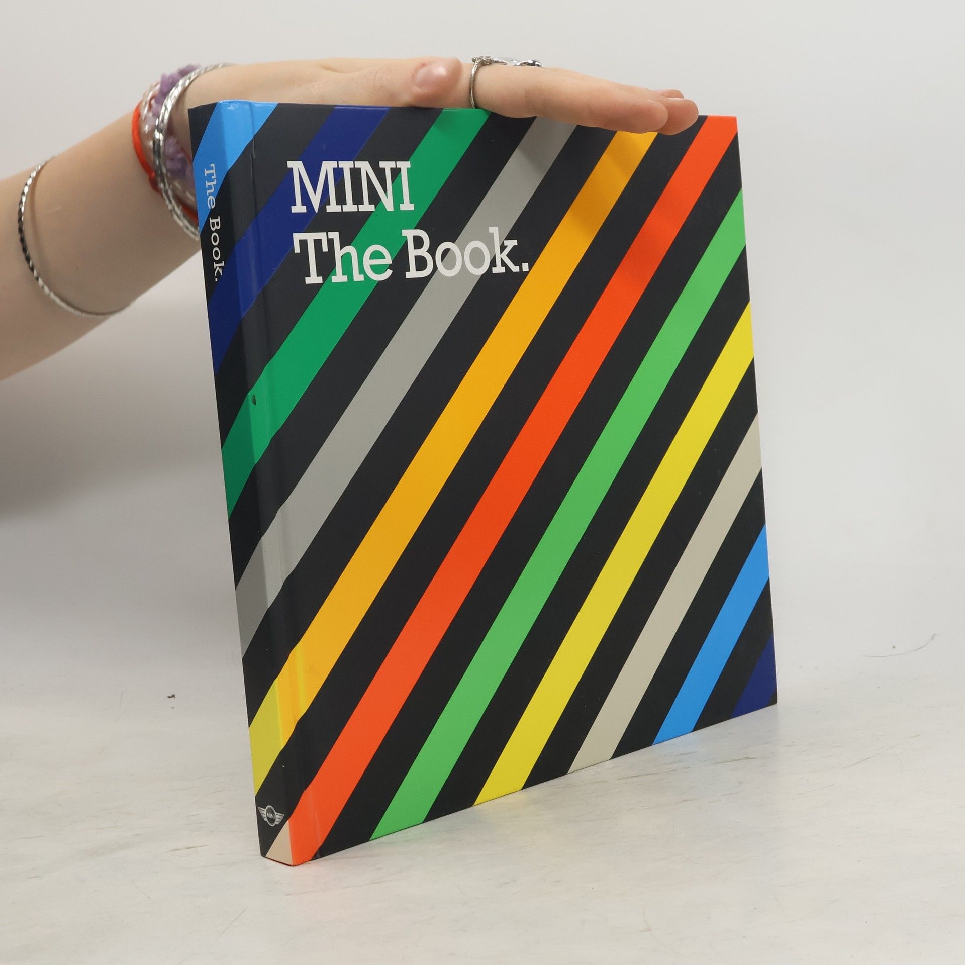 Autores varios Mini the Book