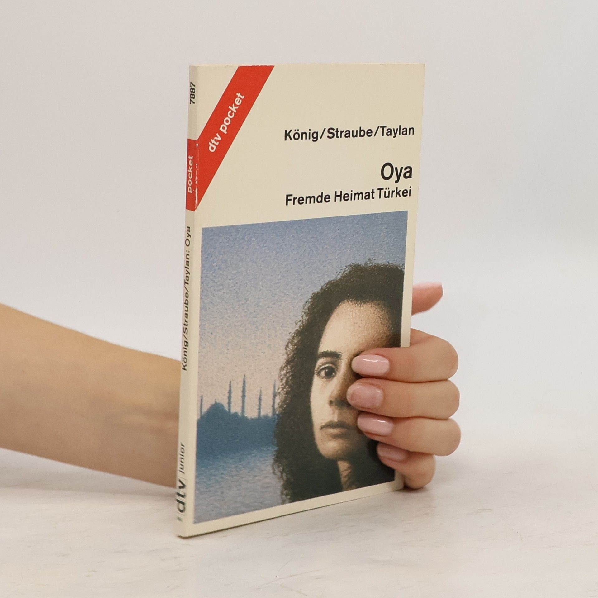 Karin König Oya