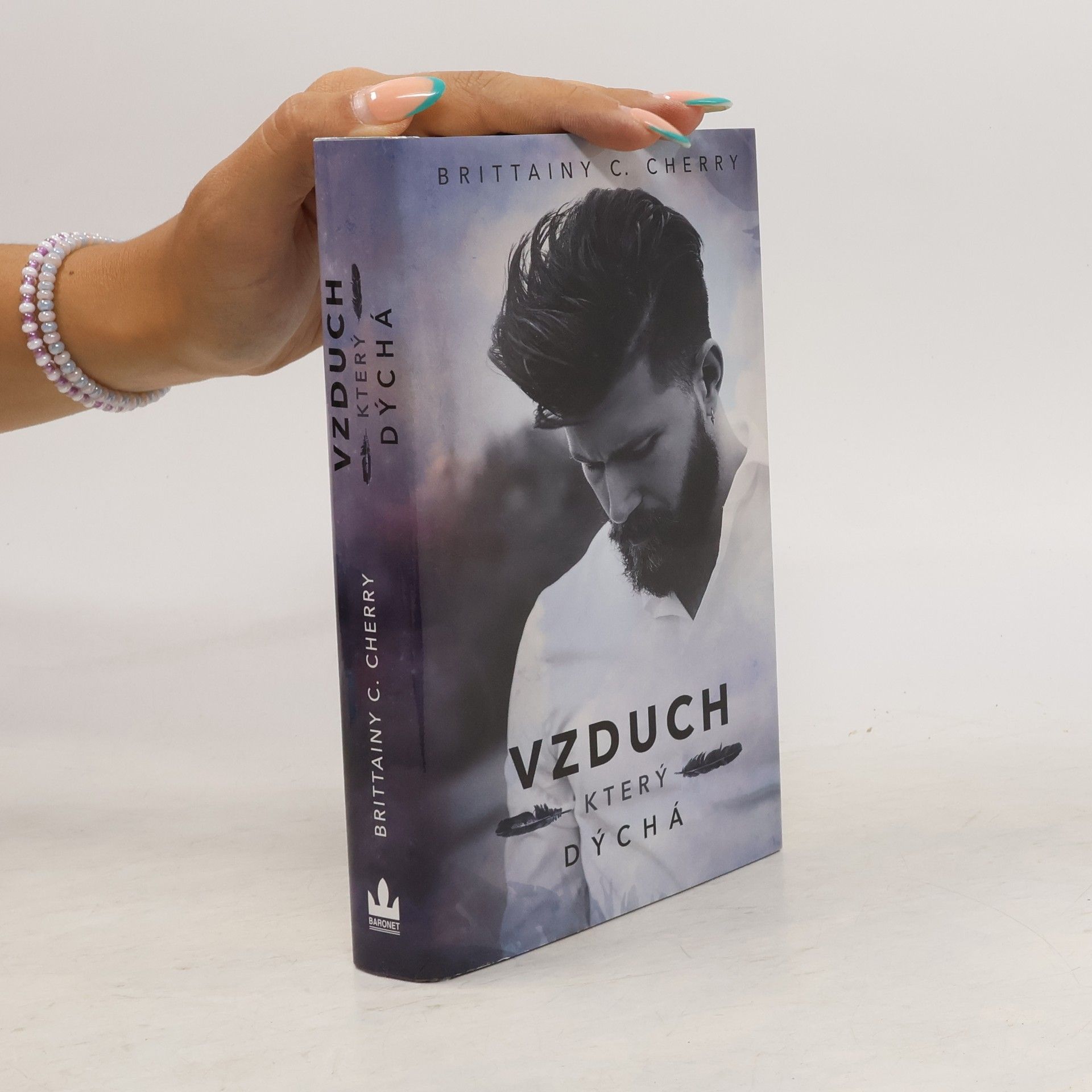 Brittainy C. Cherry  Vzduch, který dýchá