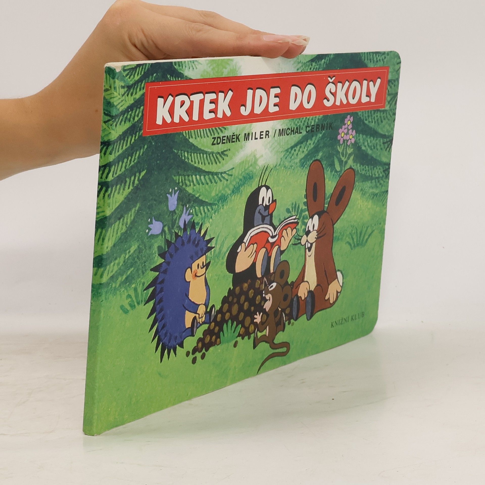 Zdeněk Miler Krtek jde do školy