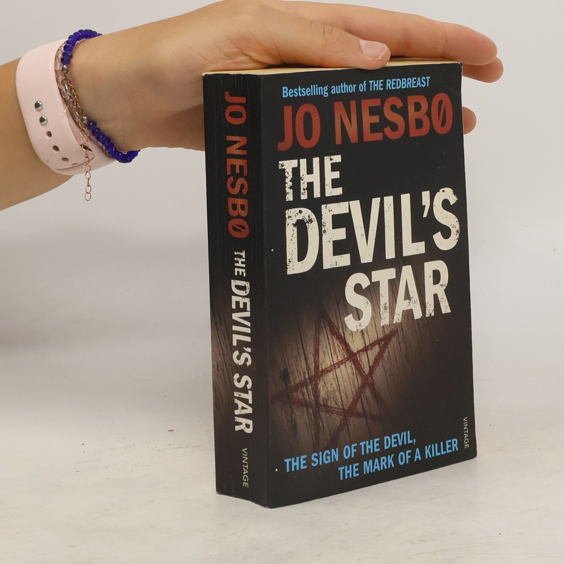 Jo Nesbø The devil's star
