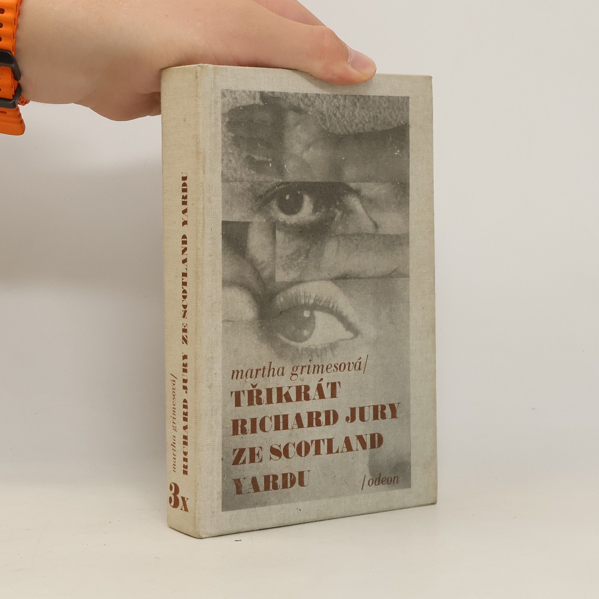 Alena Hartmanová Třikrát Richard Jury ze Scotland Yadru