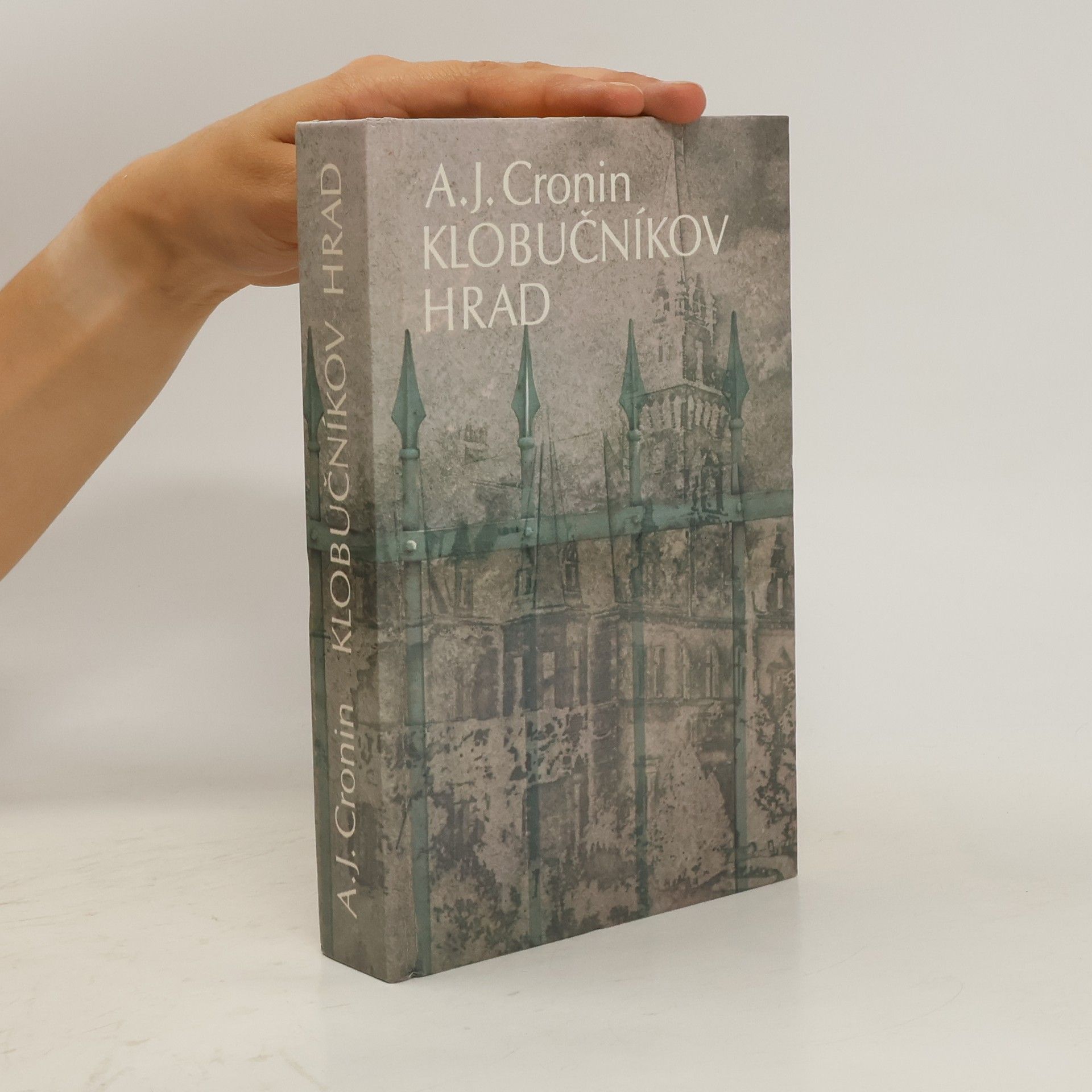 A. J. Cronin Klobučníkov hrad